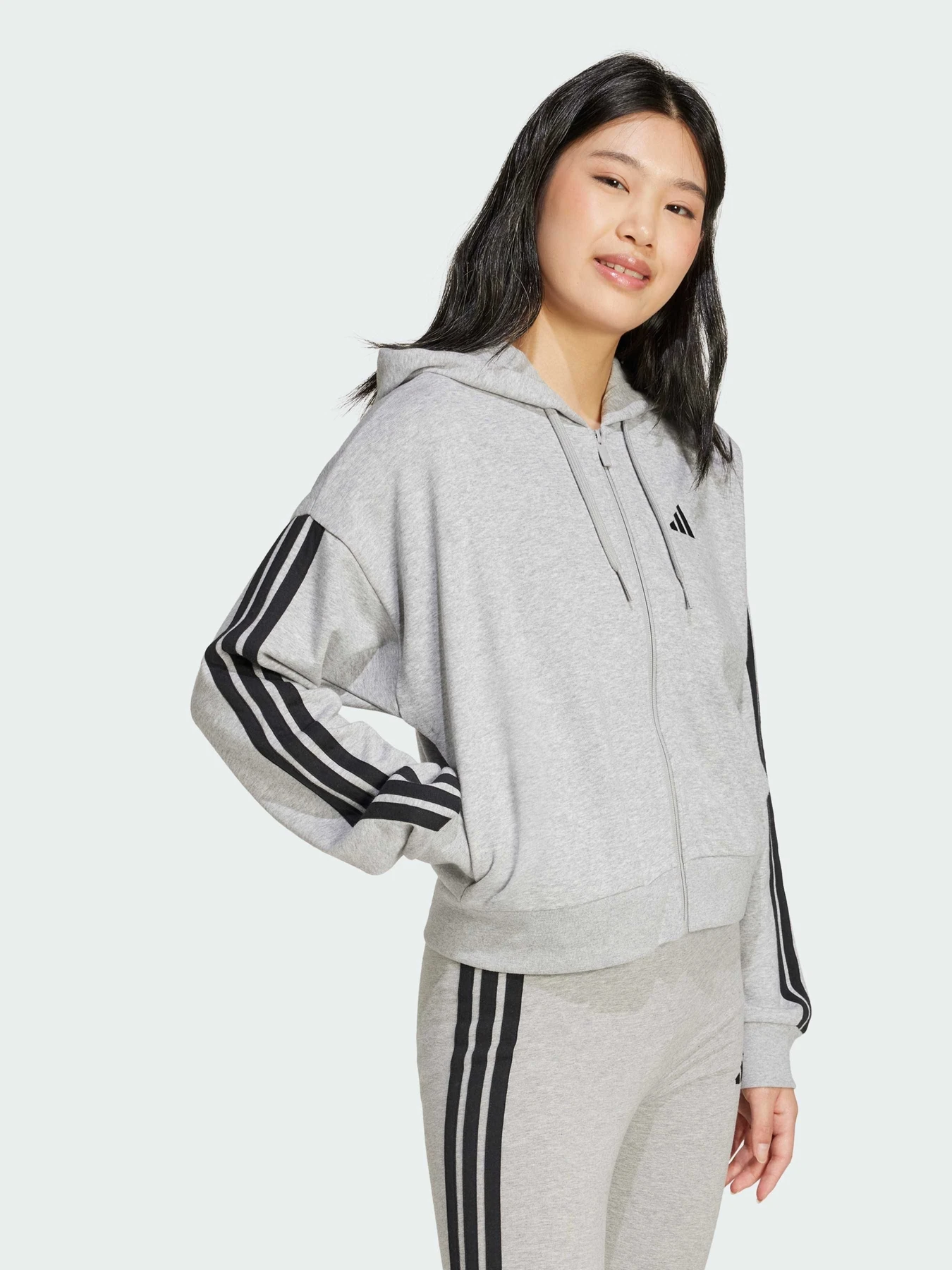 Худи и свитшоты Adidas модель JE0055 Худи и свитшоты Adidas модель JE0055 Фото
