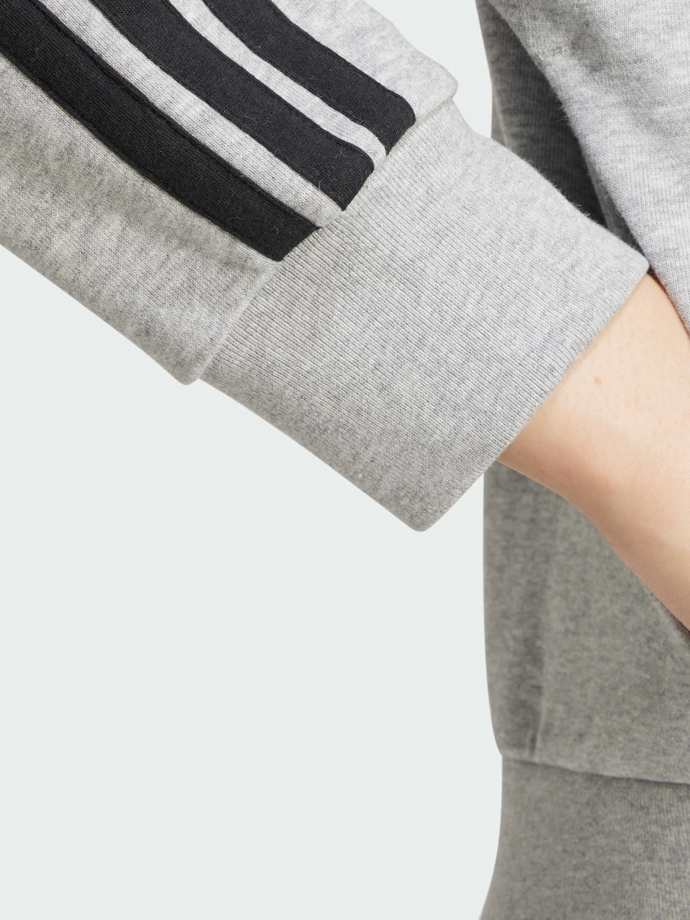 Худи и свитшоты Adidas модель JE0055 Худи и свитшоты Adidas модель JE0055 Фото