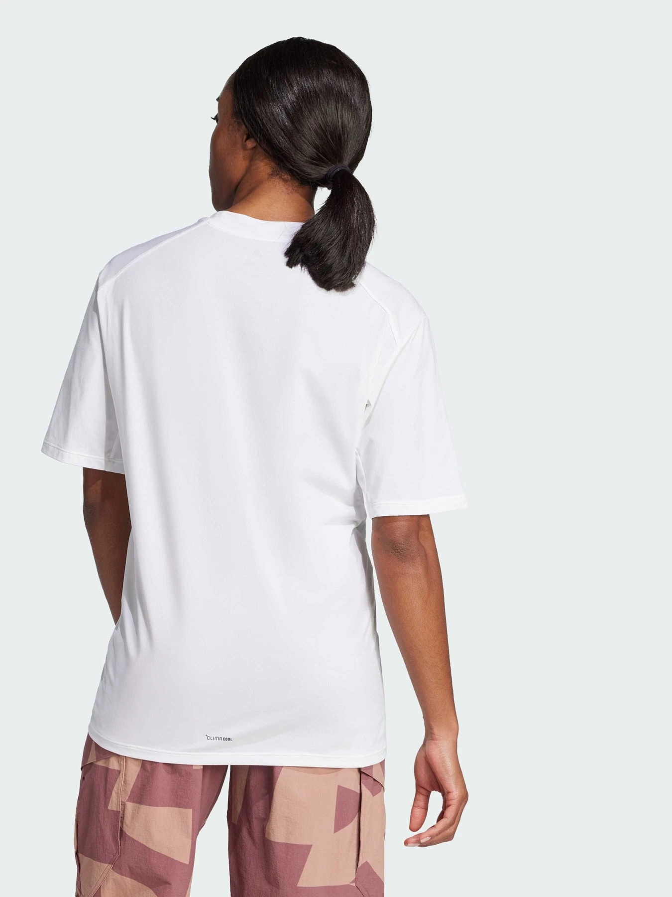 Футболки і поло Adidas модель JE0366 Футболки і поло Adidas модель JE0366 Фото