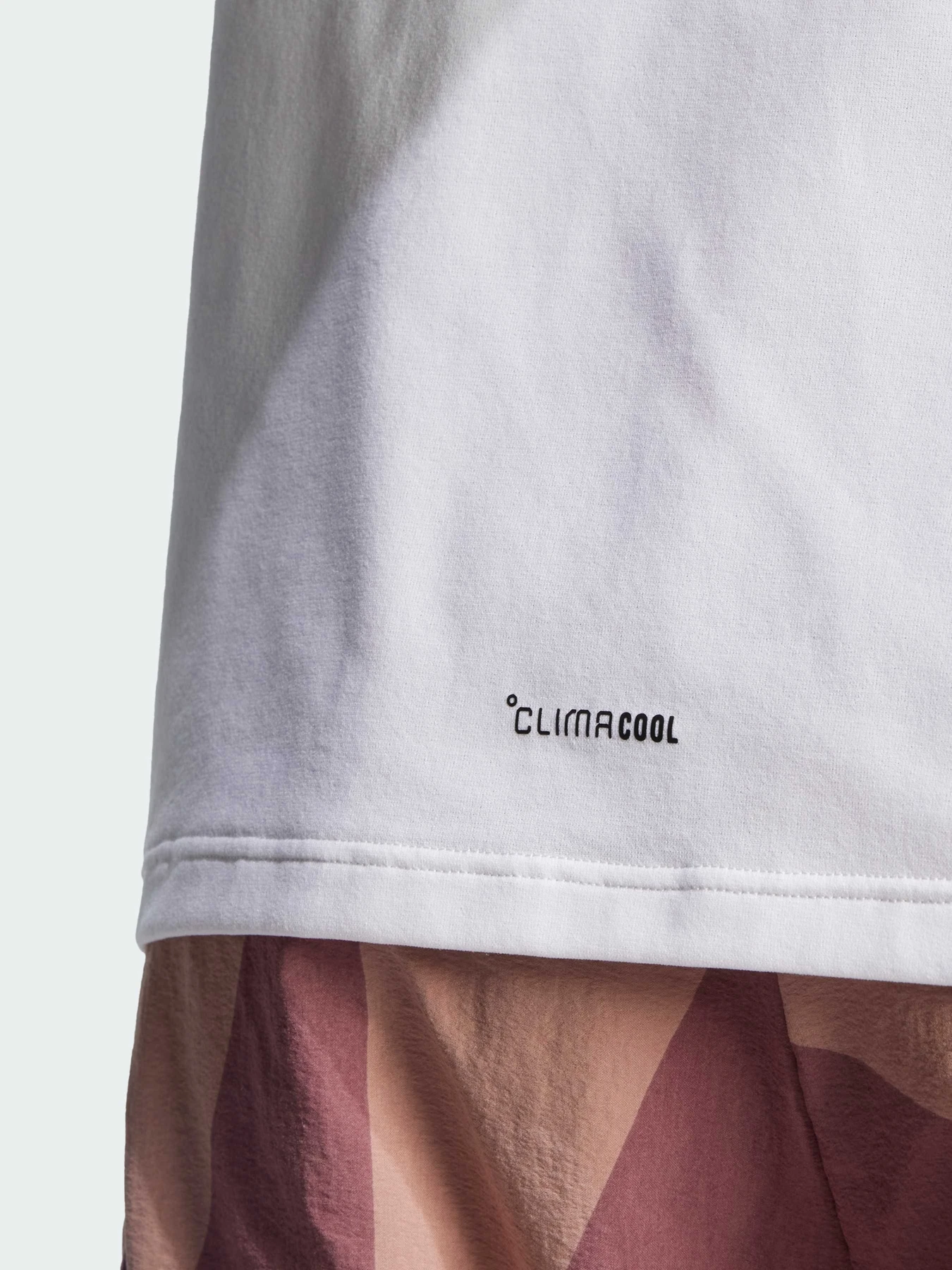 Футболки і поло Adidas модель JE0366 Футболки і поло Adidas модель JE0366 Фото