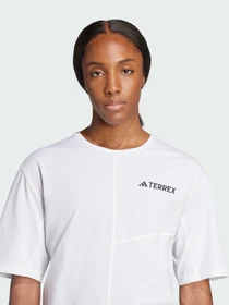 Футболки і поло Adidas модель JE0366 Фото