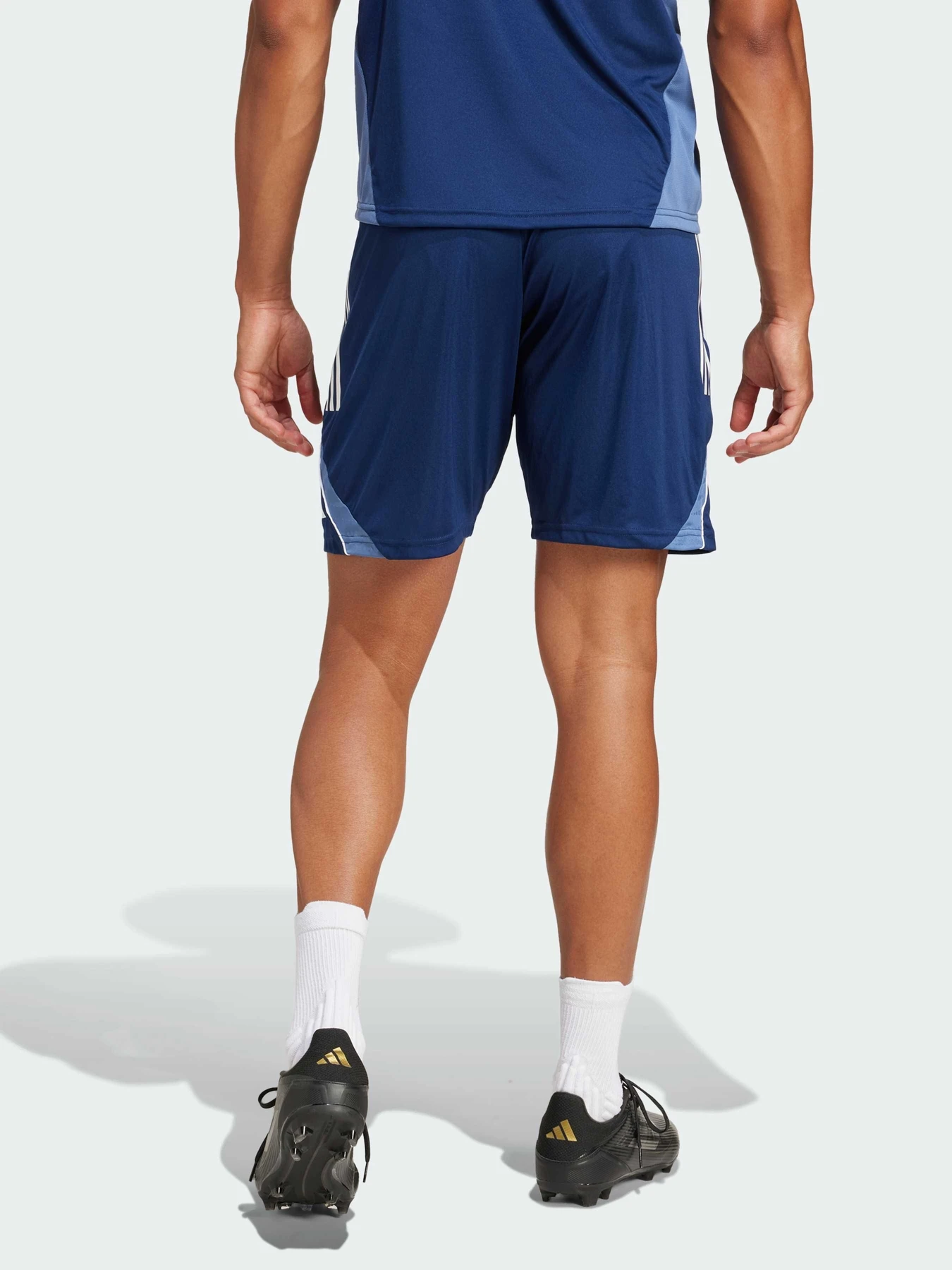 Шорты Adidas Tiro модель JI6552 Шорты Adidas Tiro модель JI6552 Фото