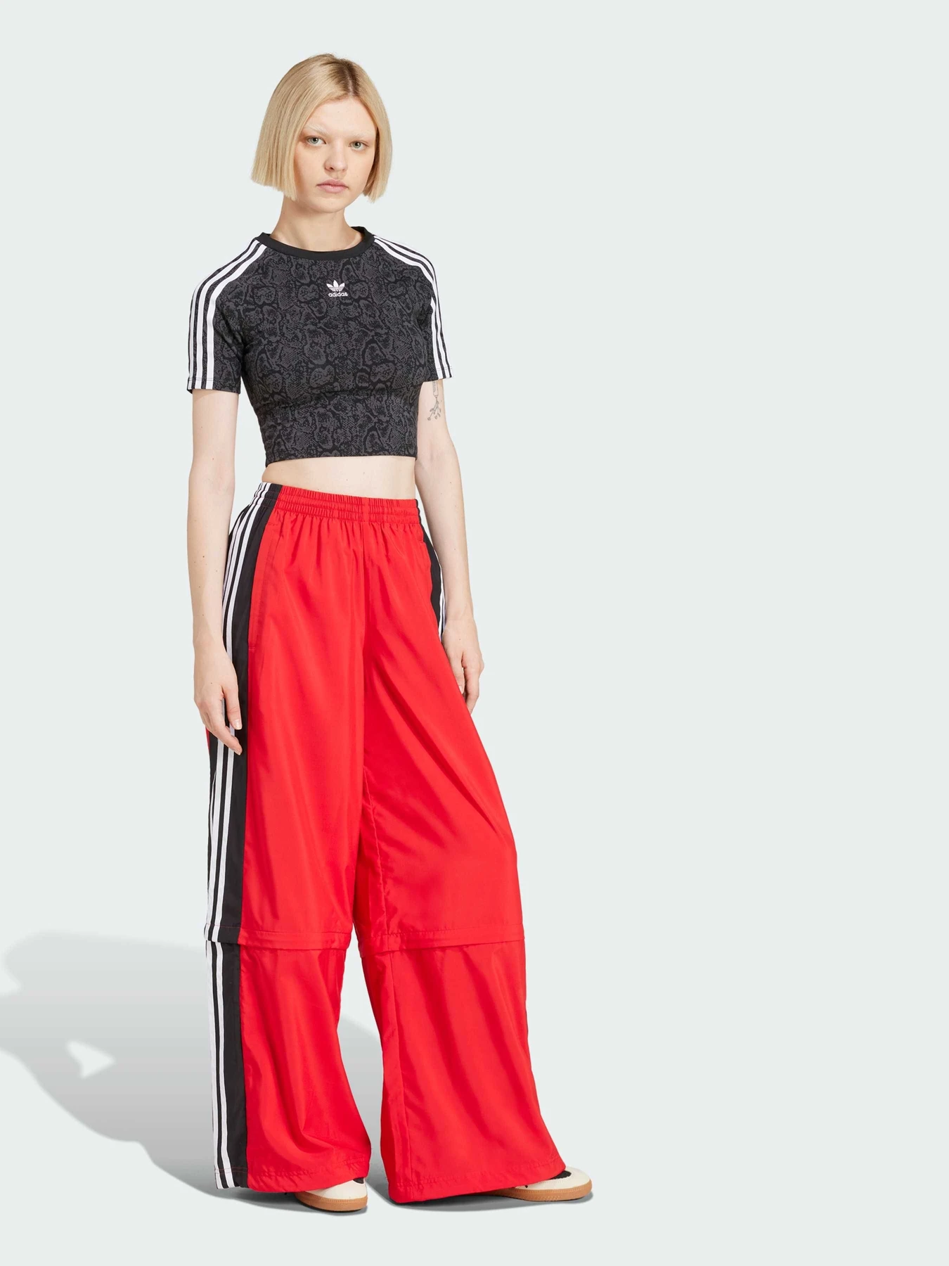 Футболки і поло Adidas Graphics модель JI8408 Фото
