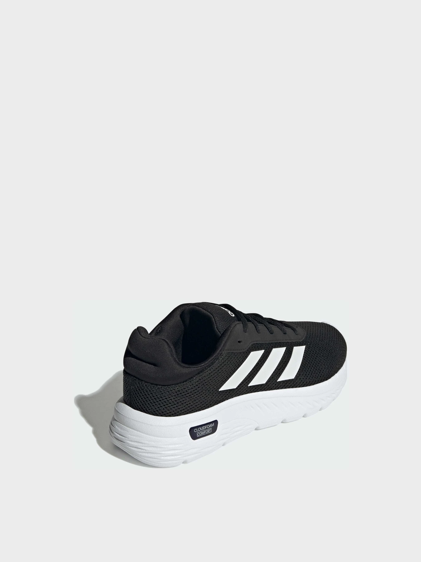 Кроссовки Adidas модель IH2973 Кроссовки Adidas модель IH2973 Фото