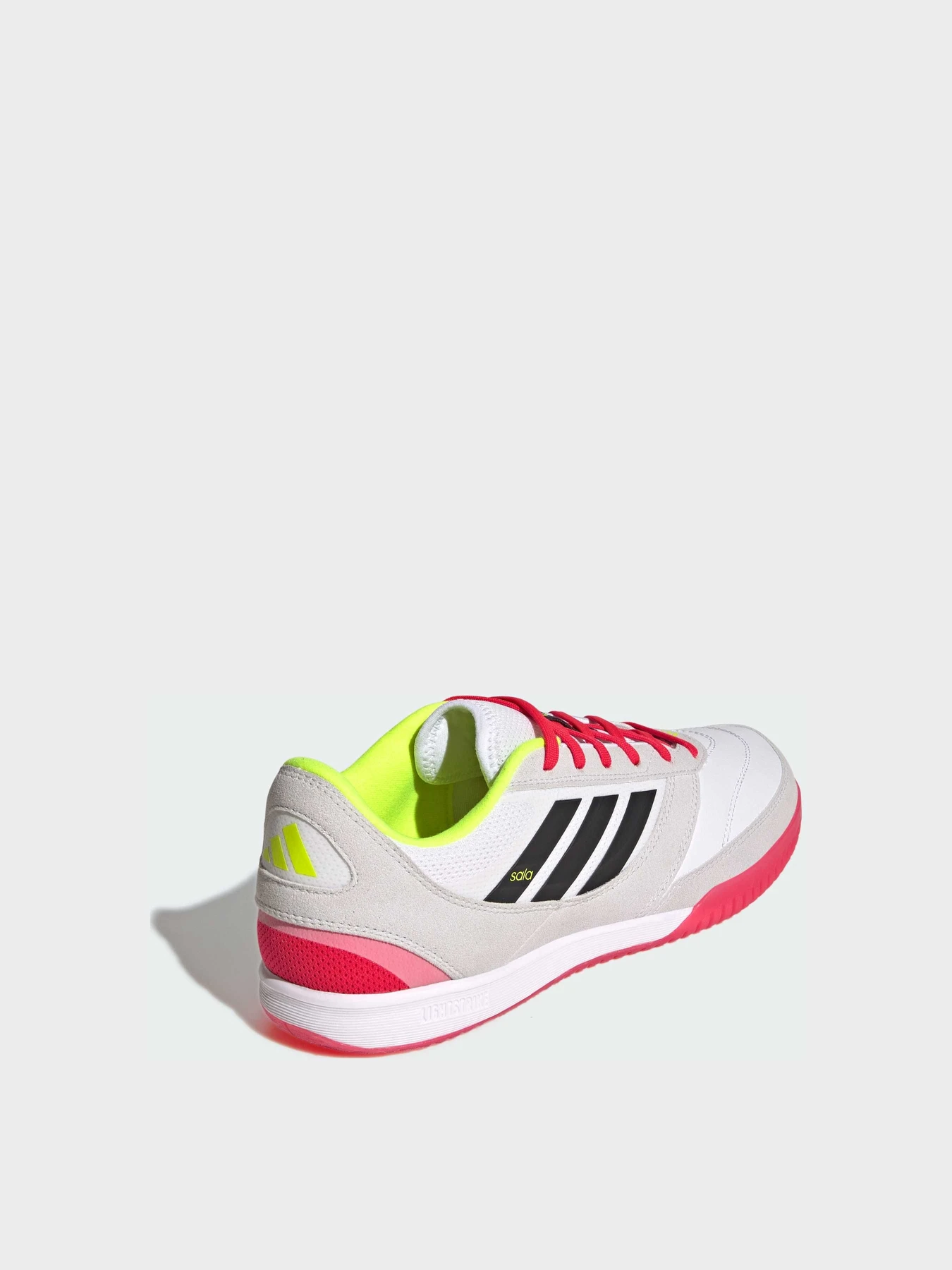 Кроссовки Adidas модель IH7684 Кроссовки Adidas модель IH7684 Фото