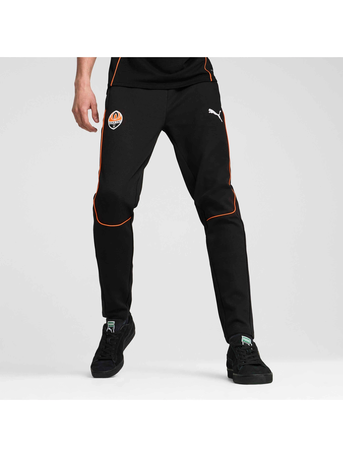 Штани PUMA Fcsd Casuals Pants модель 777862 Фото