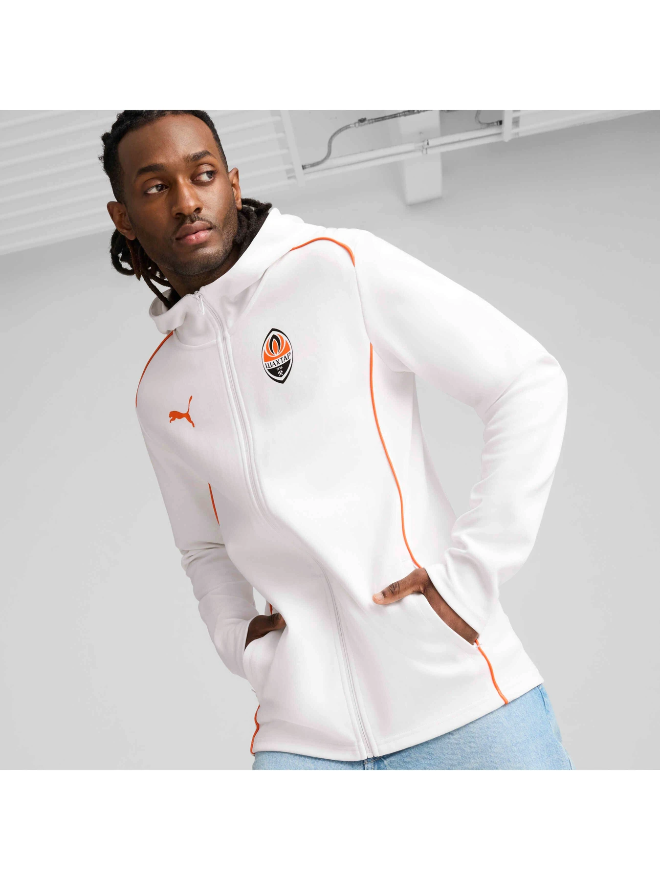 Куртки та дублянки PUMA Fcsd Casuals Hooded Jkt модель 777861 Куртки та дублянки PUMA Fcsd Casuals Hooded Jkt модель 777861 Фото