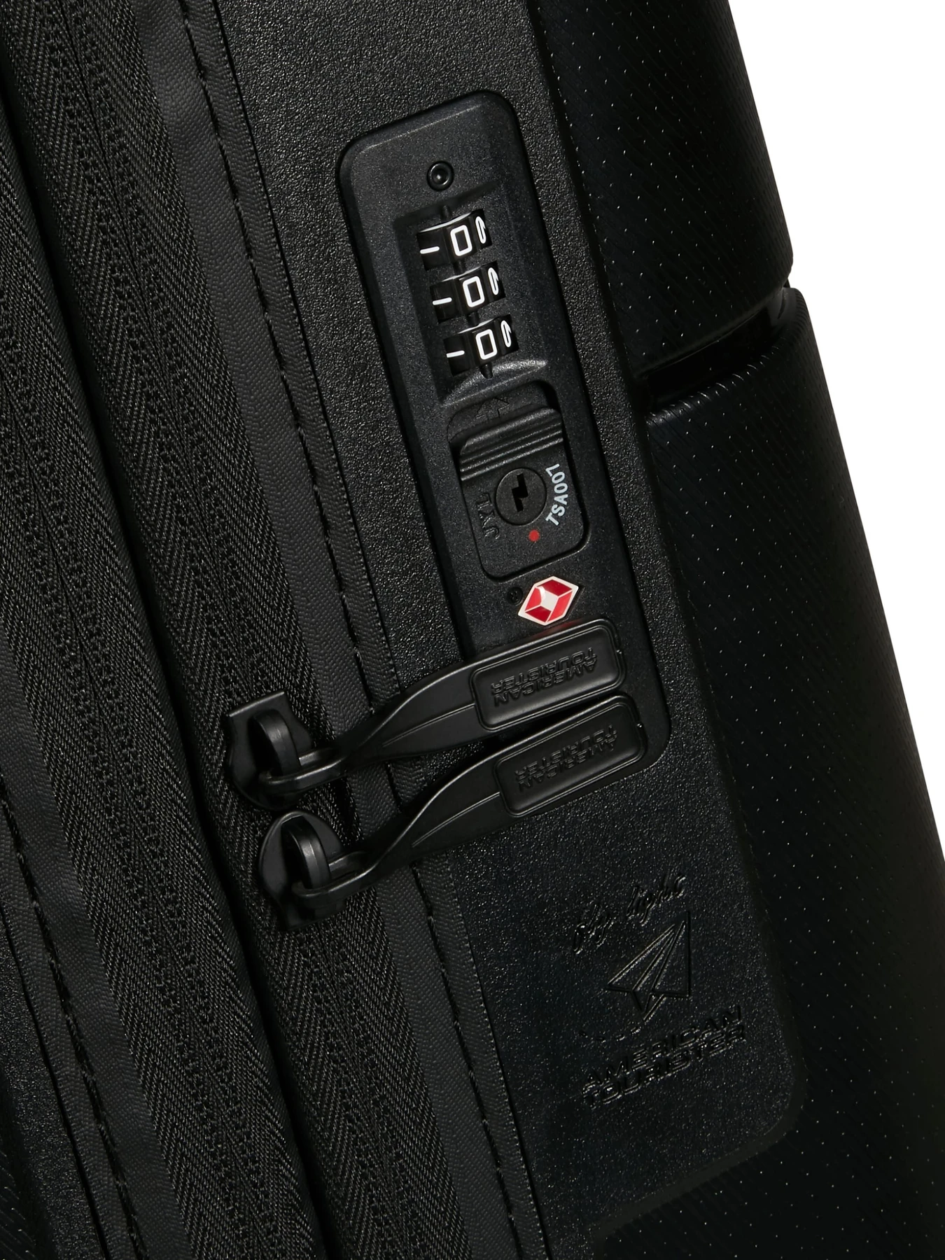 Дорожні сумки та валізи American Tourister модель MG519001 Фото