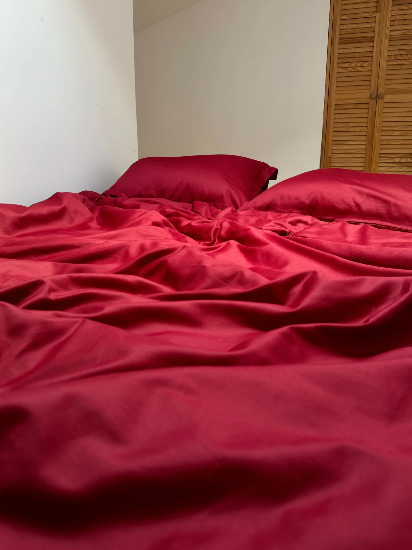 Простирадло на резинці винне Cozy модель 11781243 Простирадло на резинці винне Cozy модель 11781243 Фото