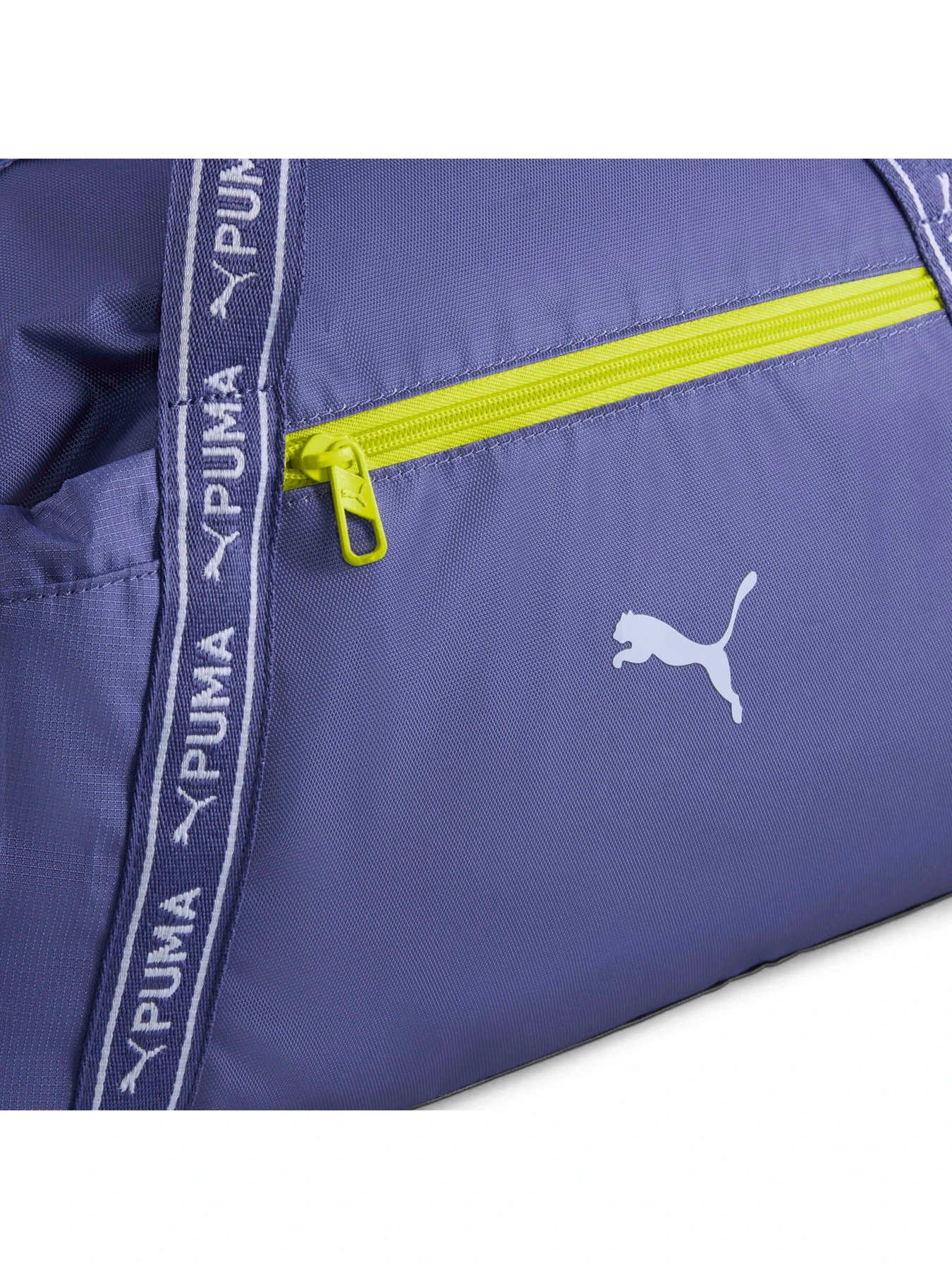 Сумки PUMA At Ess Sports Bag модель 090780 Фото