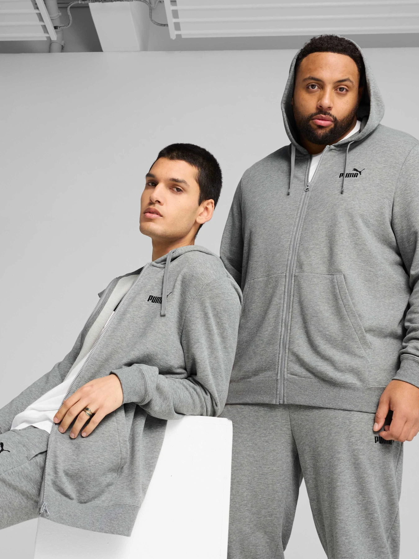 Худі та світшоти PUMA Ess Full-zip Hoodie модель 682588 Худі та світшоти PUMA Ess Full-zip Hoodie модель 682588 Фото