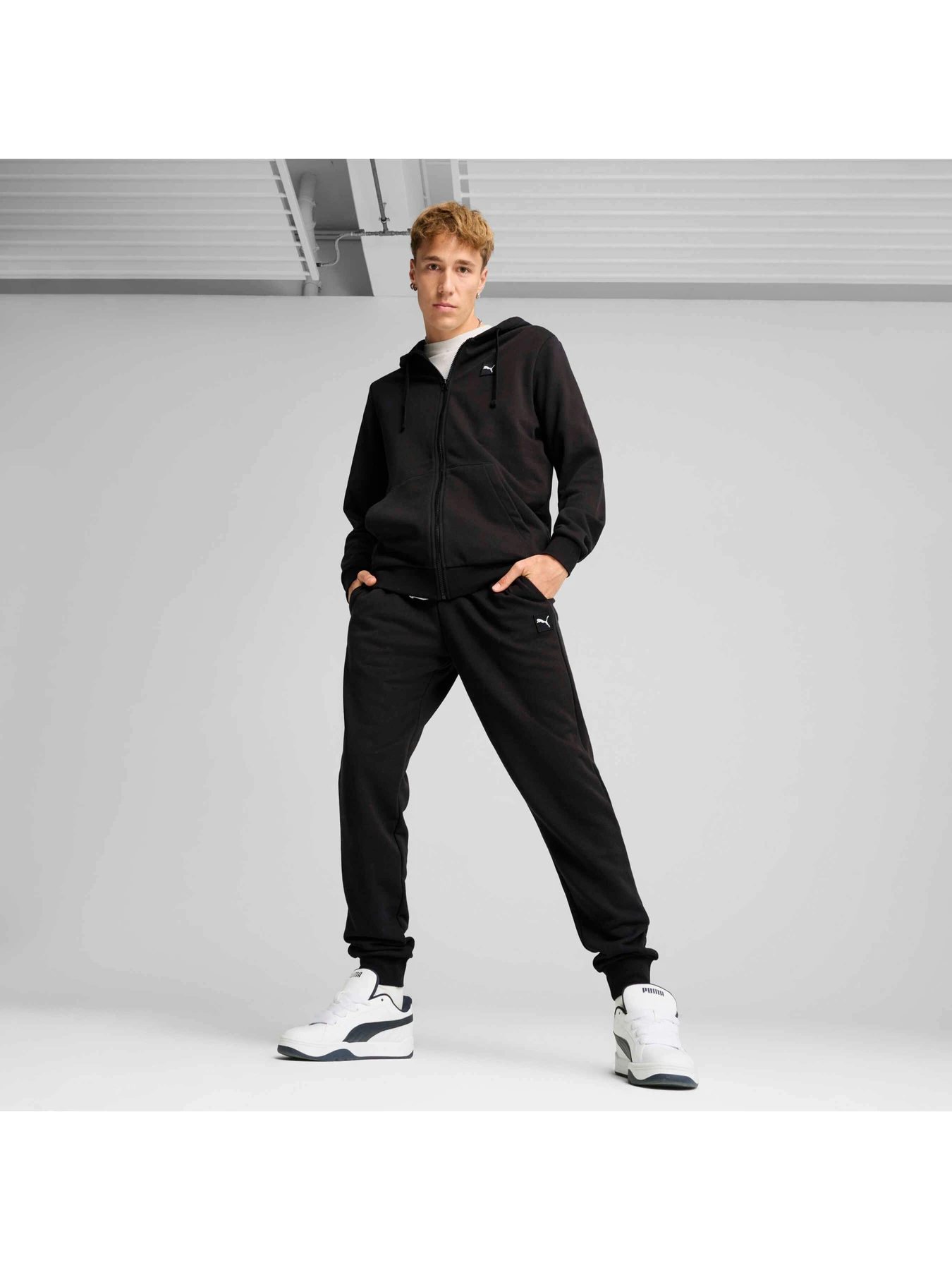 Костюми PUMA Hooded Sweat Suit модель 684855 Костюми PUMA Hooded Sweat Suit модель 684855 Фото