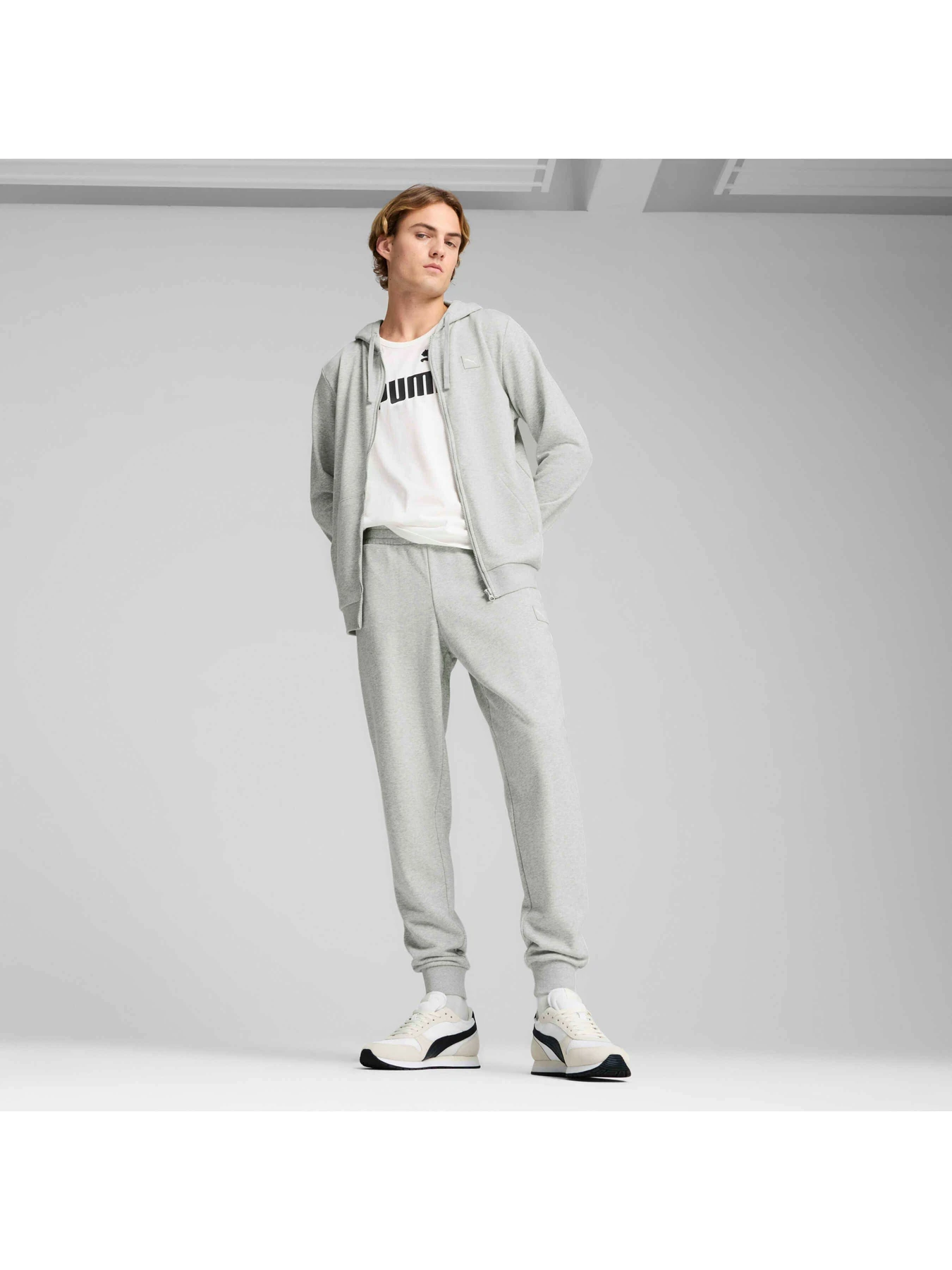 Костюмы PUMA Hooded Sweat Suit модель 684855 Костюмы PUMA Hooded Sweat Suit модель 684855 Фото