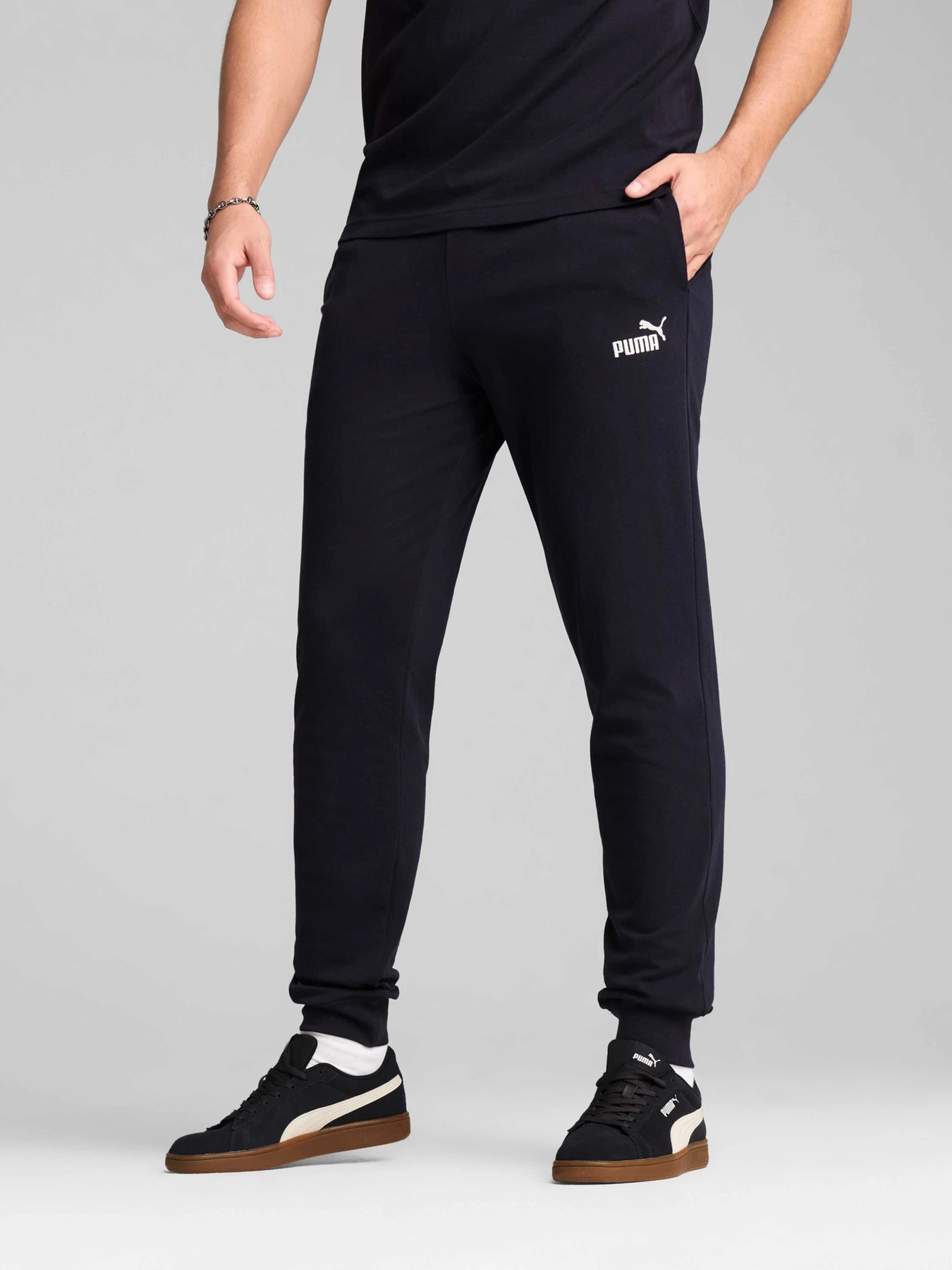 Брюки PUMA Ess No. 1 Logo Jersey Pants модель 682618 Брюки PUMA Ess No. 1 Logo Jersey Pants модель 682618 Фото