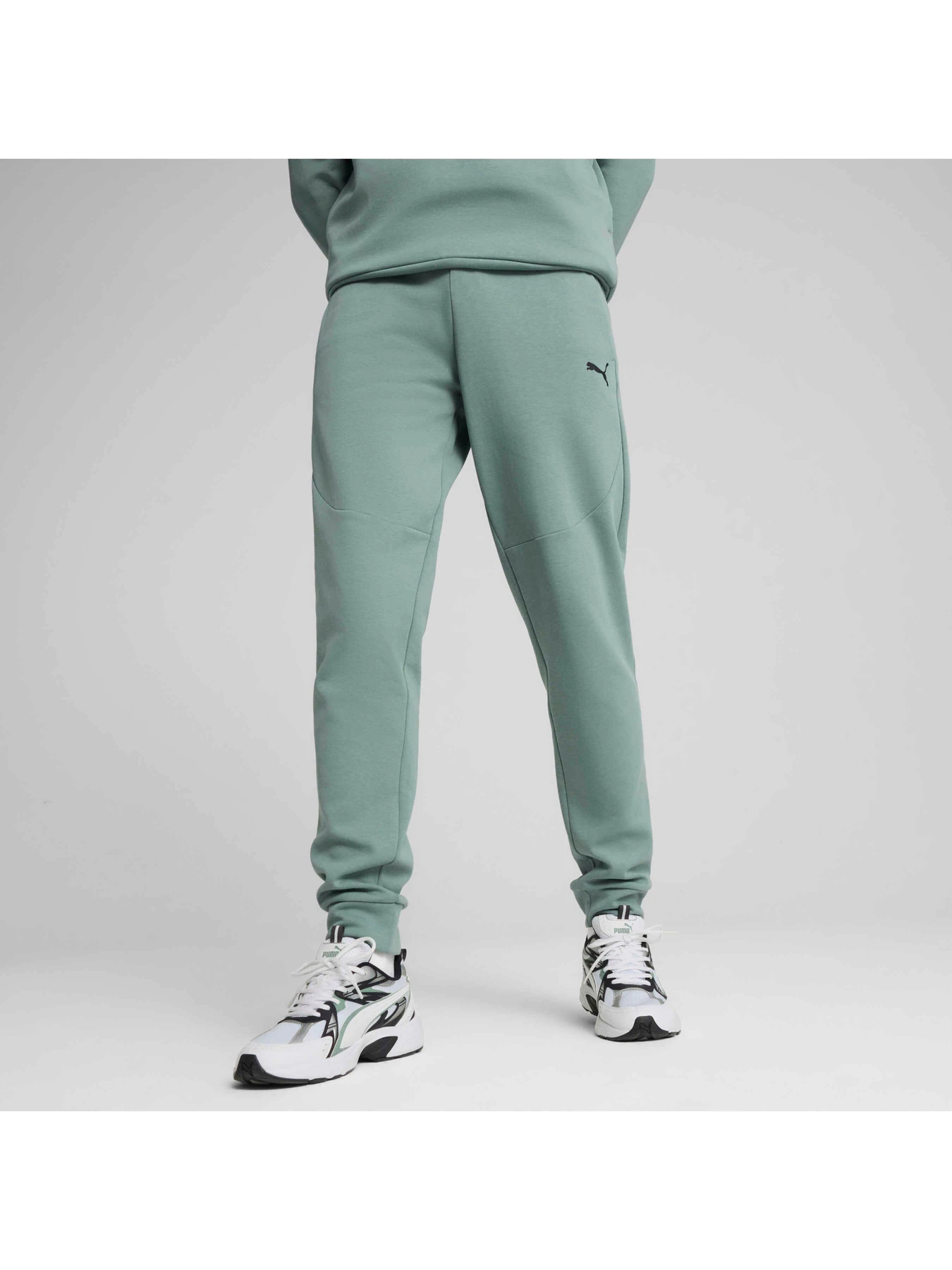 Штани PUMA Tech Pants модель 684601 Штани PUMA Tech Pants модель 684601 Фото