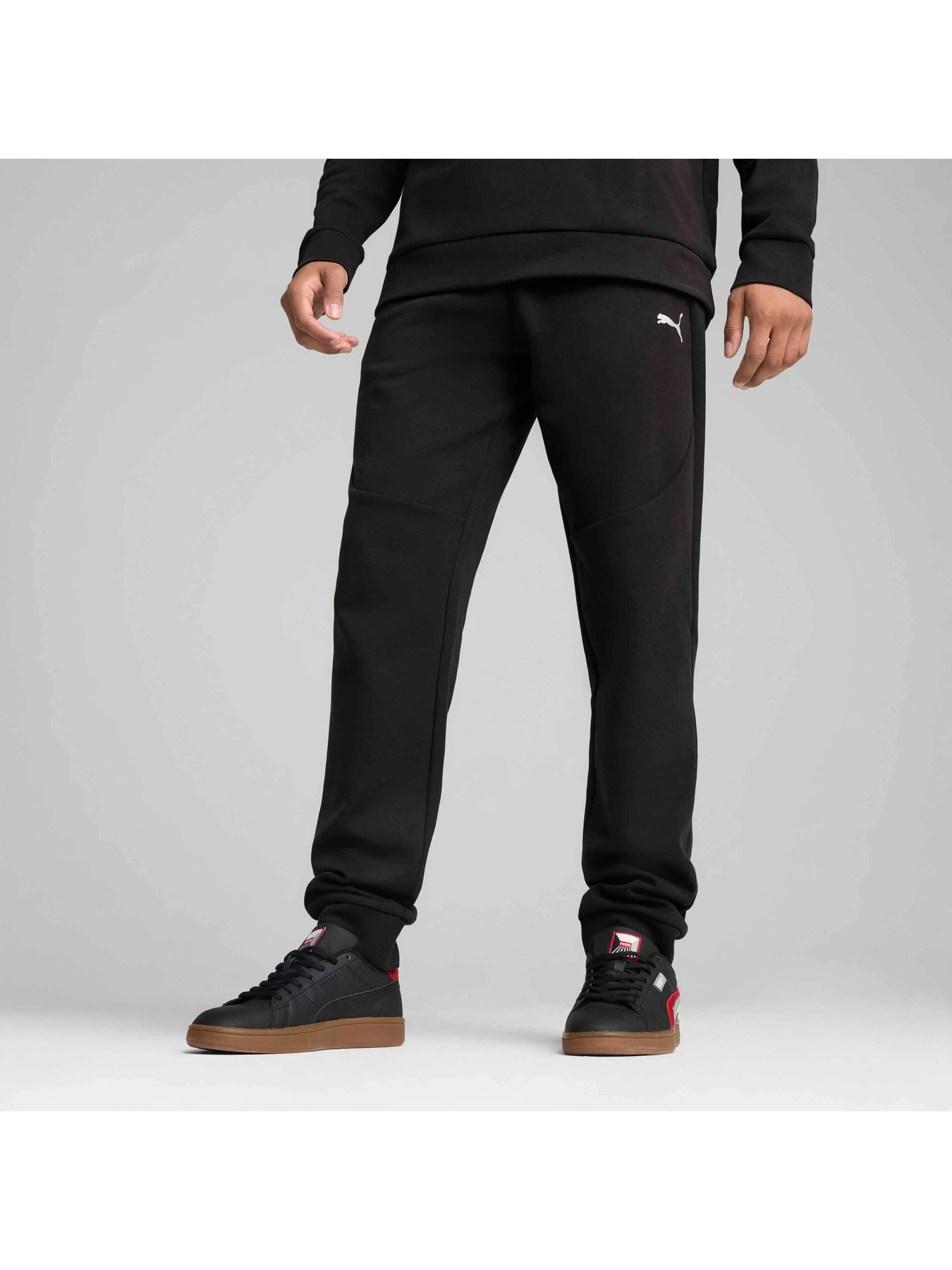 Брюки PUMA Tech Pants модель 684601 Брюки PUMA Tech Pants модель 684601 Фото