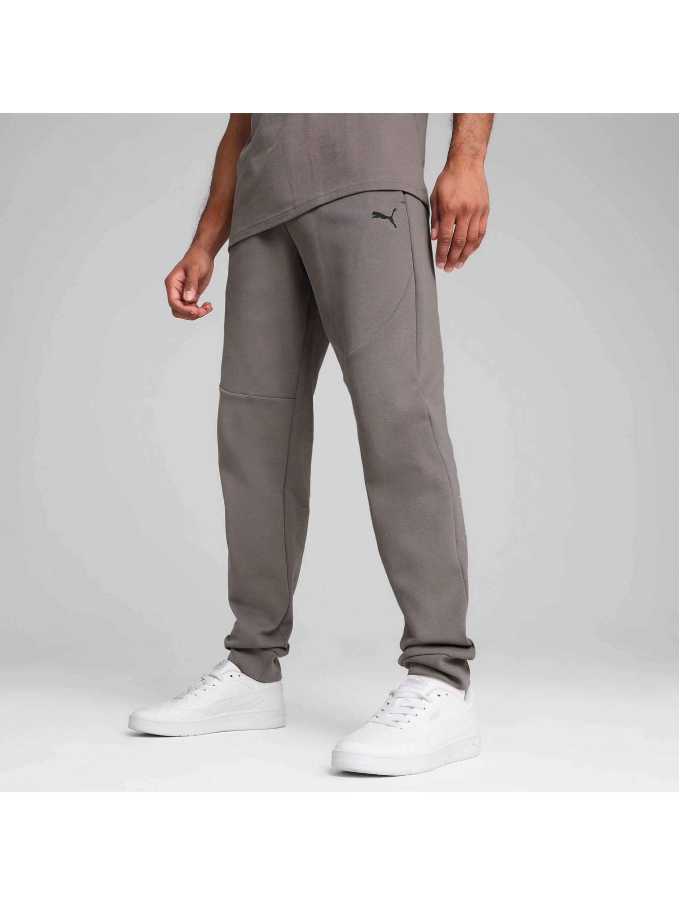 Штани PUMA Tech Pants модель 684601 Штани PUMA Tech Pants модель 684601 Фото