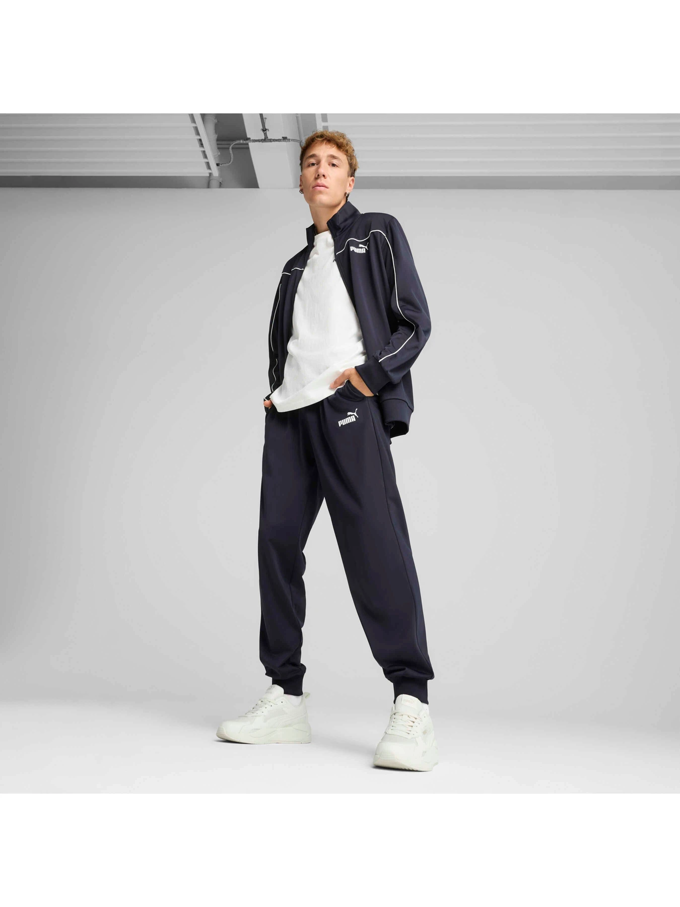 Костюмы PUMA Poly Piping Suit модель 684852 Костюмы PUMA Poly Piping Suit модель 684852 Фото