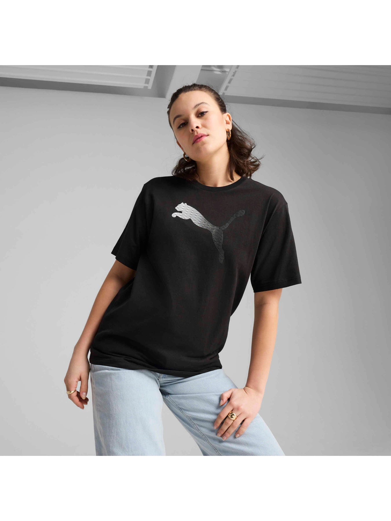 Футболки и поло PUMA Her Graphic Relaxed Tee модель 685054 Футболки и поло PUMA Her Graphic Relaxed Tee модель 685054 Фото