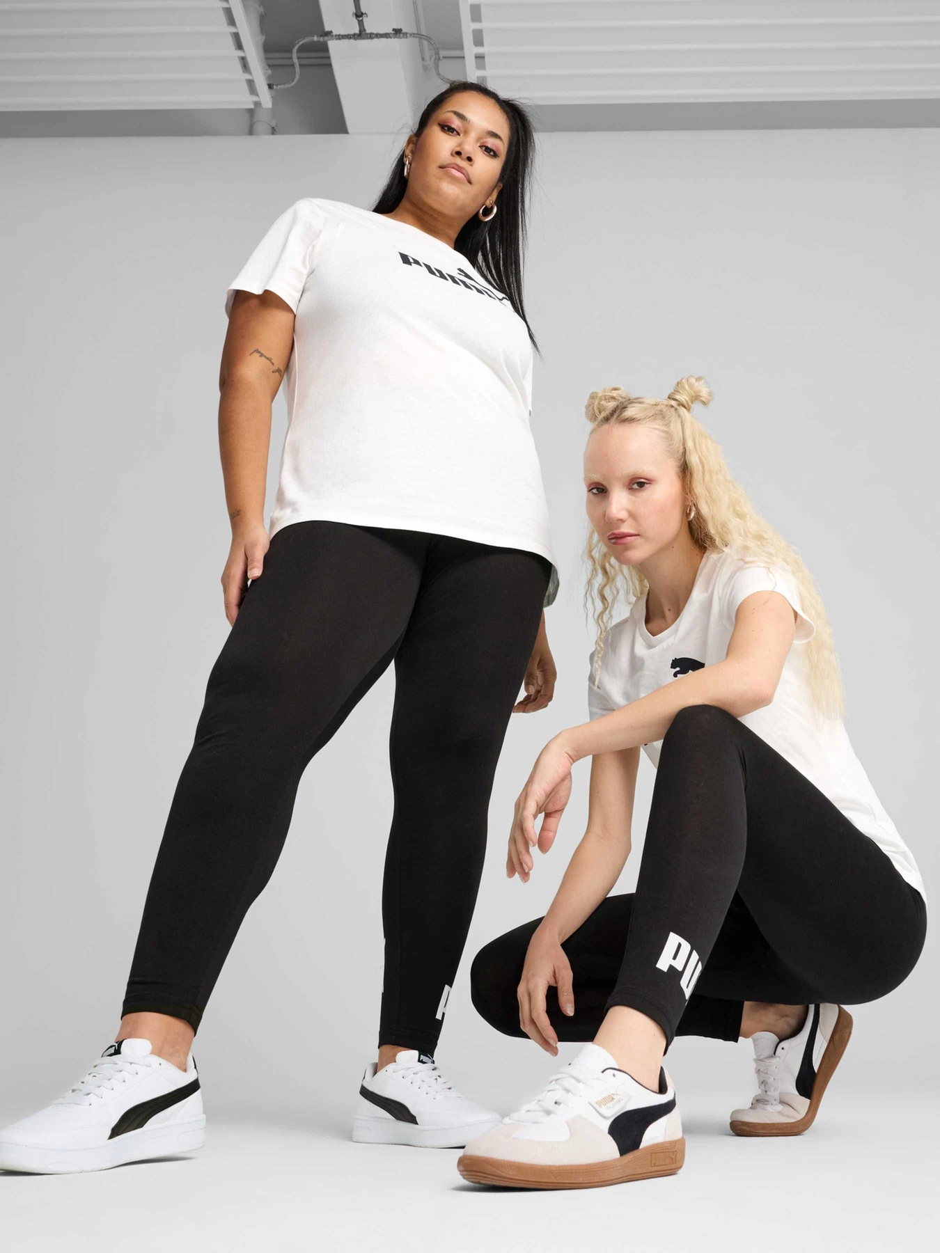Брюки PUMA Ess No. 1 Logo Leggings модель 682426 Брюки PUMA Ess No. 1 Logo Leggings модель 682426 Фото
