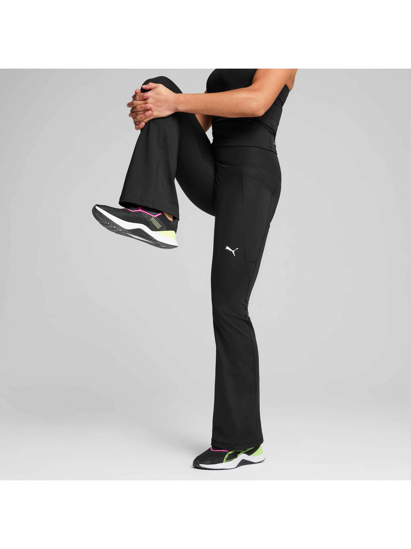 Штани PUMA W Tad Essntl Hw Bootcut Pant модель 525902 Штани PUMA W Tad Essntl Hw Bootcut Pant модель 525902 Фото