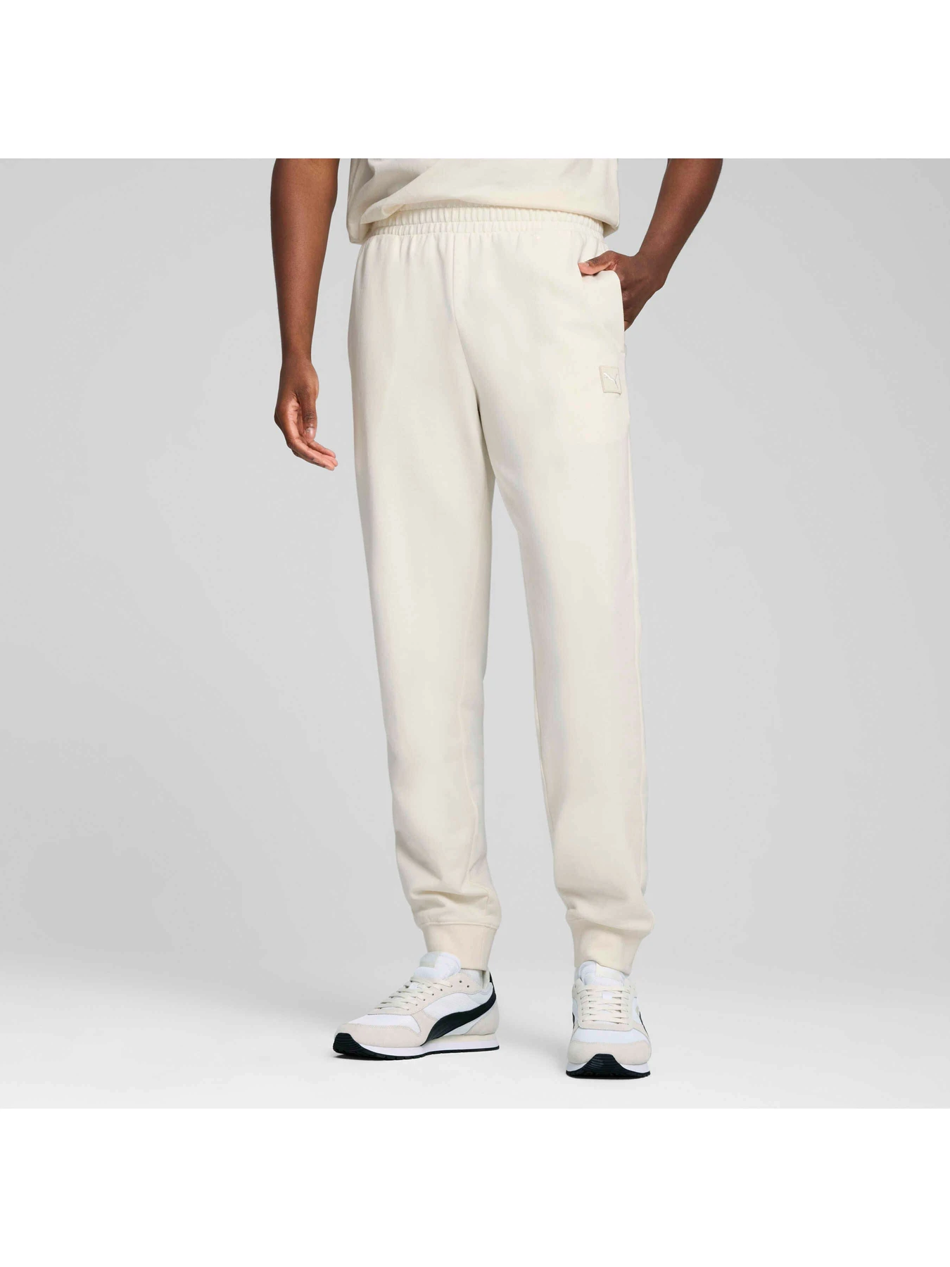 Штани PUMA Ess Elevated Pants модель 684729 Фото