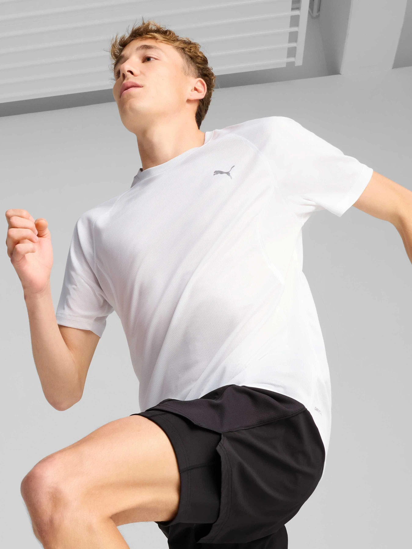 Футболки и поло PUMA Run Velocity Tee (poly) модель 526600 Фото