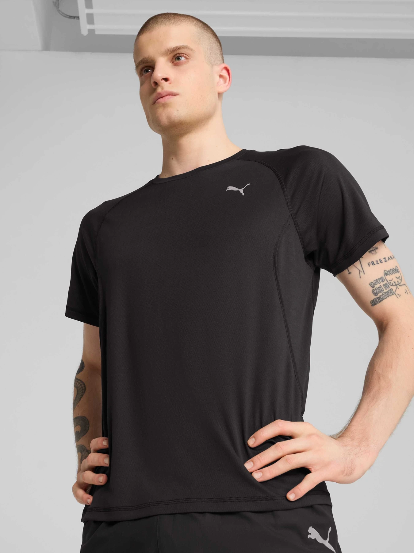 Футболки и поло PUMA Run Velocity Tee (poly) модель 526600 Футболки и поло PUMA Run Velocity Tee (poly) модель 526600 Фото