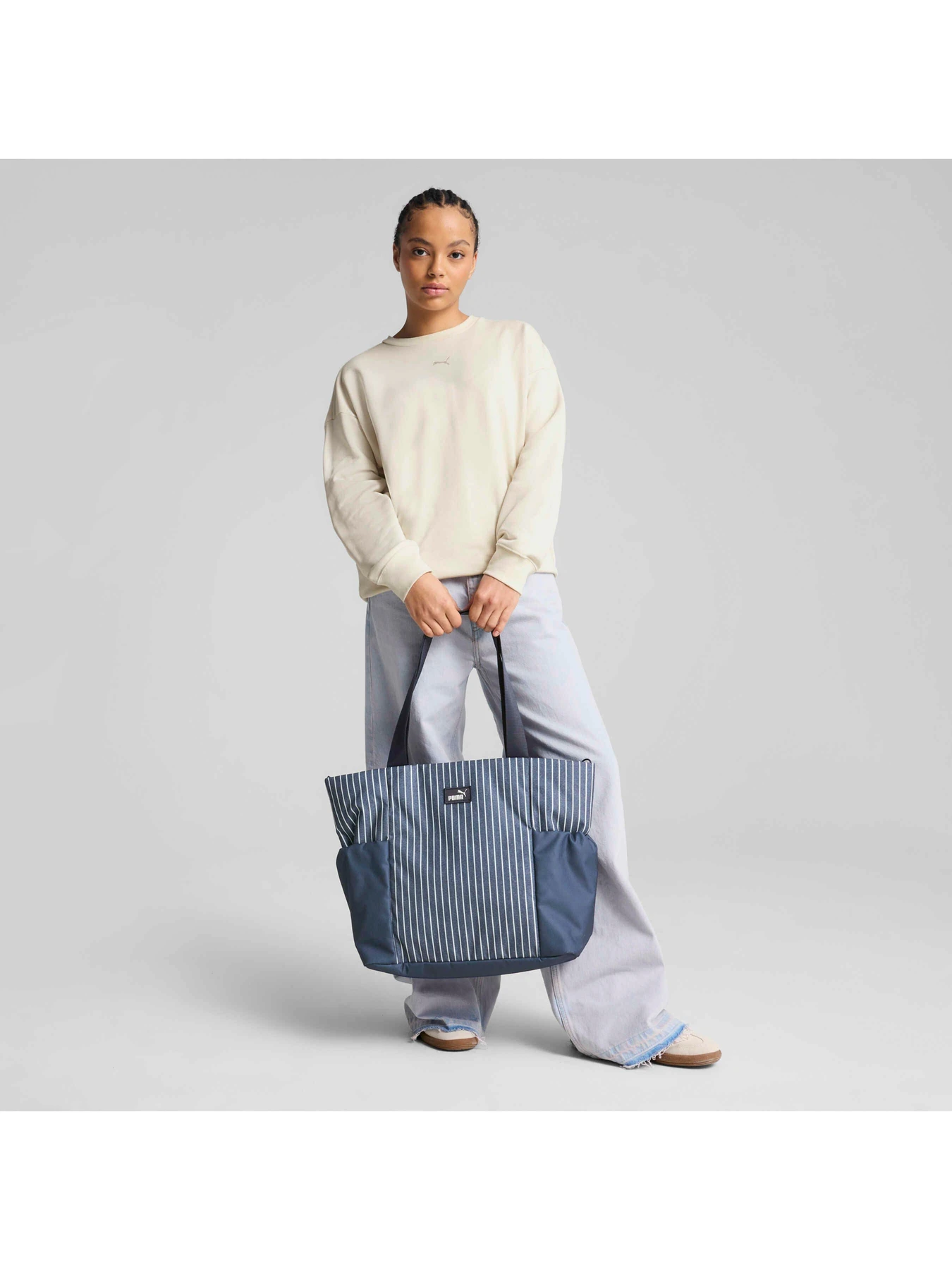 Сумки PUMA Up Surf Club Shopper модель 091302 Сумки PUMA Up Surf Club Shopper модель 091302 Фото
