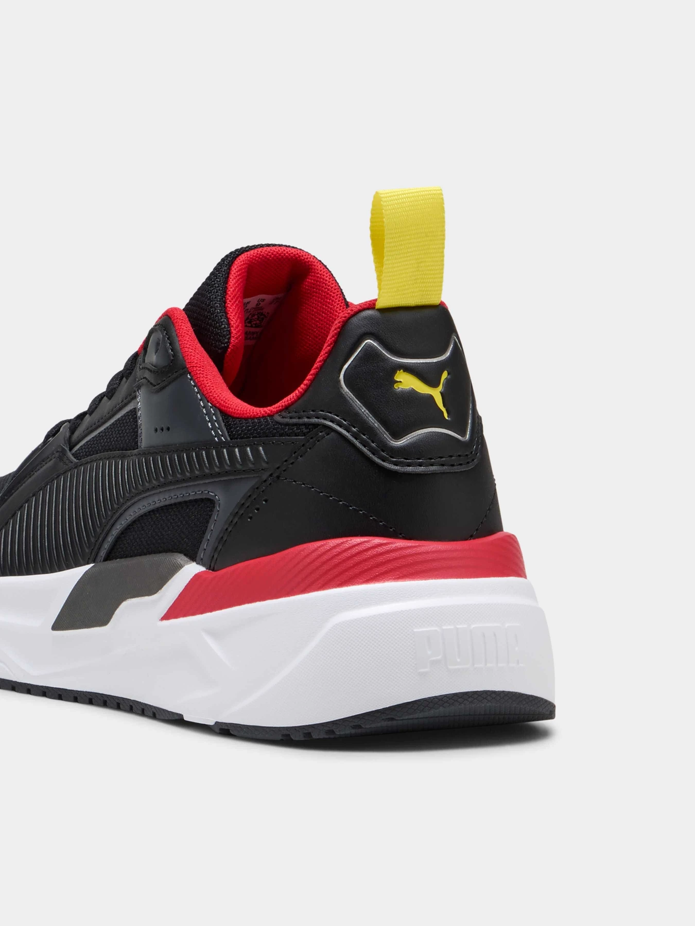 Кроссовки PUMA Ferrari Trinity 2 модель 308762 Фото