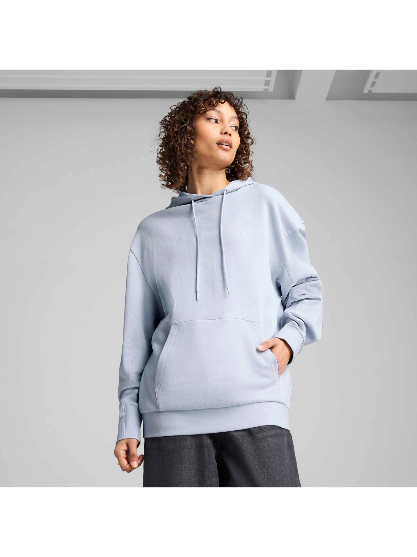 Худи и свитшоты PUMA Her Relaxed Hoodie модель 685057 Фото
