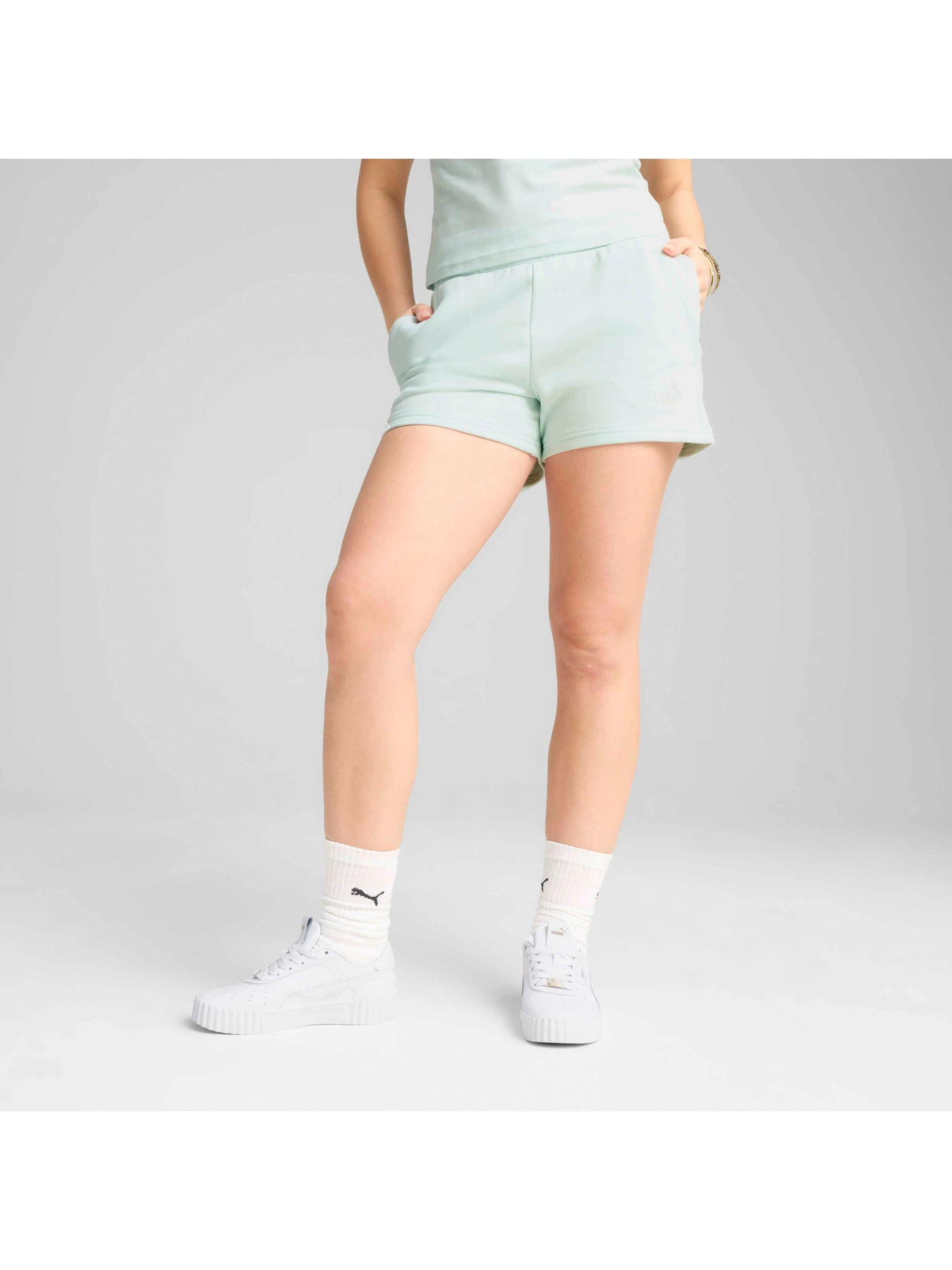 Шорты PUMA Ess Small No. 1 Logo Shorts модель 682439 Шорты PUMA Ess Small No. 1 Logo Shorts модель 682439 Фото