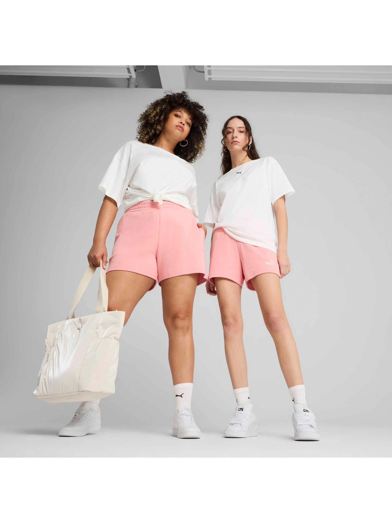 Шорты PUMA Ess Small No. 1 Logo Shorts модель 682439 Фото