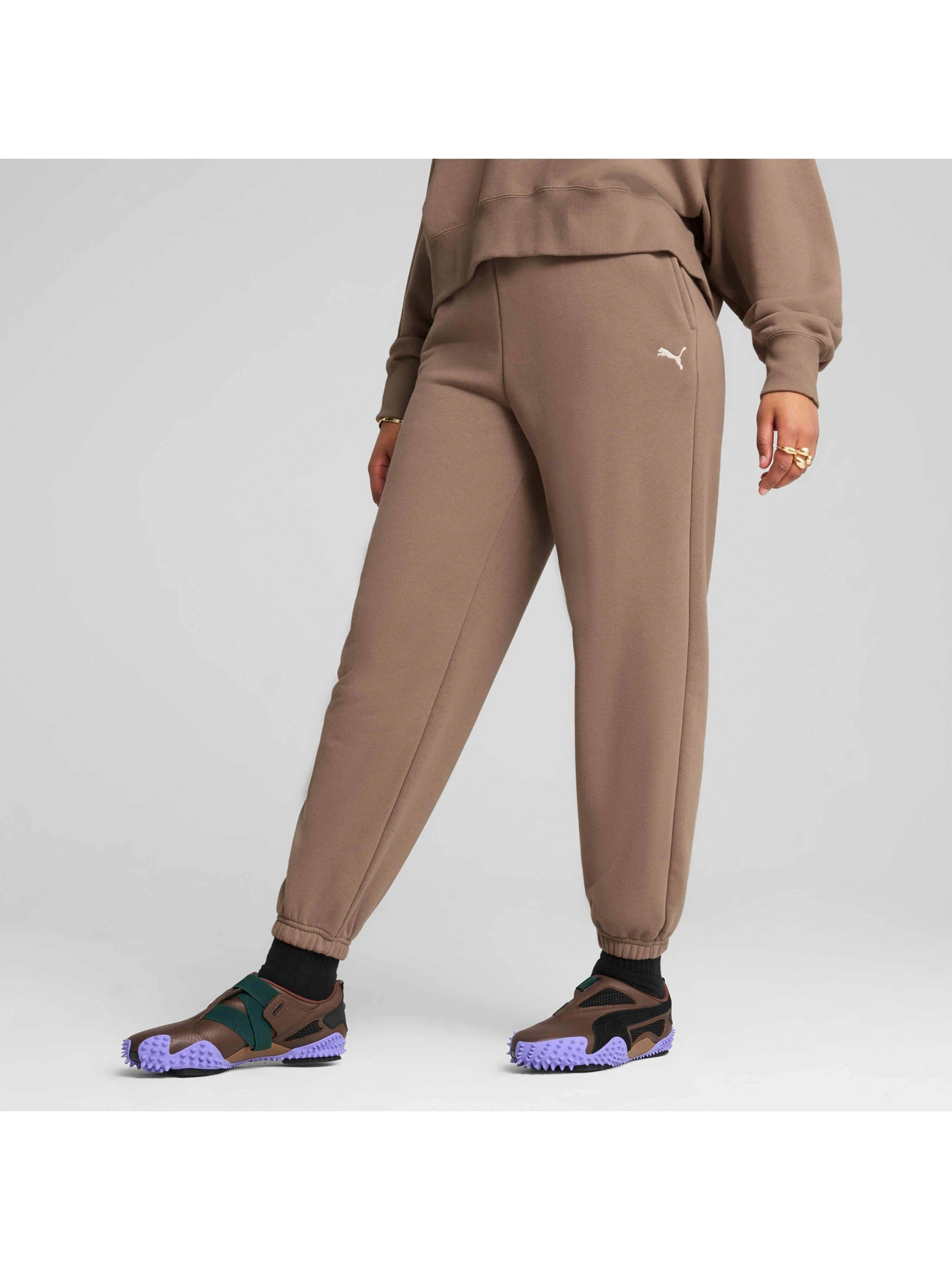 Штани PUMA Wardrobe Ess Sweatpants модель 629753 Штани PUMA Wardrobe Ess Sweatpants модель 629753 Фото