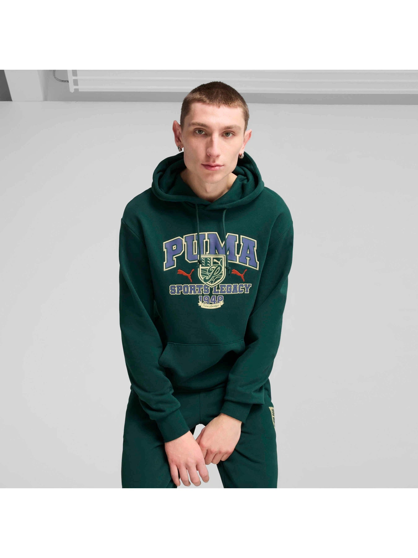 Худі та світшоти PUMA Wardrobe Ess Graphic Hoodie модель 629629 Худі та світшоти PUMA Wardrobe Ess Graphic Hoodie модель 629629 Фото
