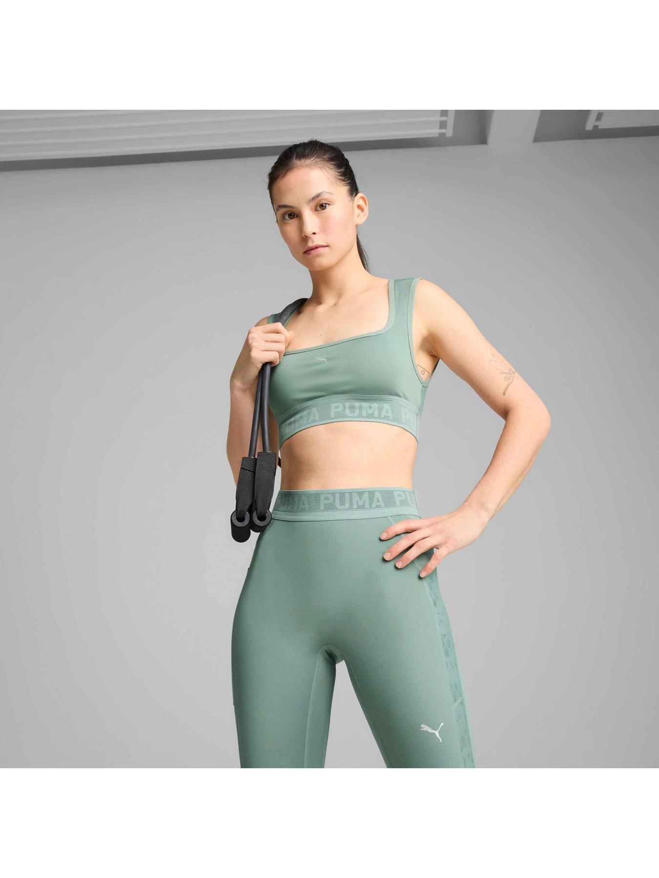 Футболки и поло PUMA Move Lace Bra модель 526783 Футболки и поло PUMA Move Lace Bra модель 526783 Фото