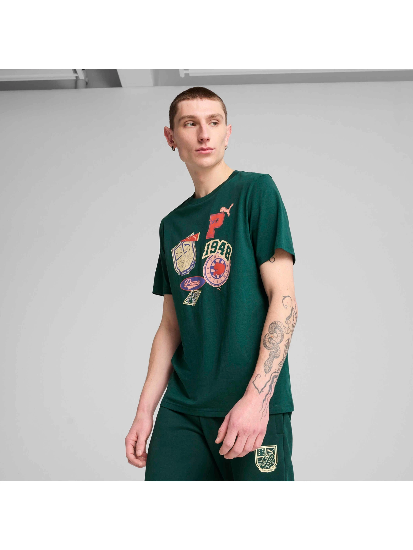 Футболки и поло PUMA Wardrobe Ess Graphic Tee модель 629627 Футболки и поло PUMA Wardrobe Ess Graphic Tee модель 629627 Фото