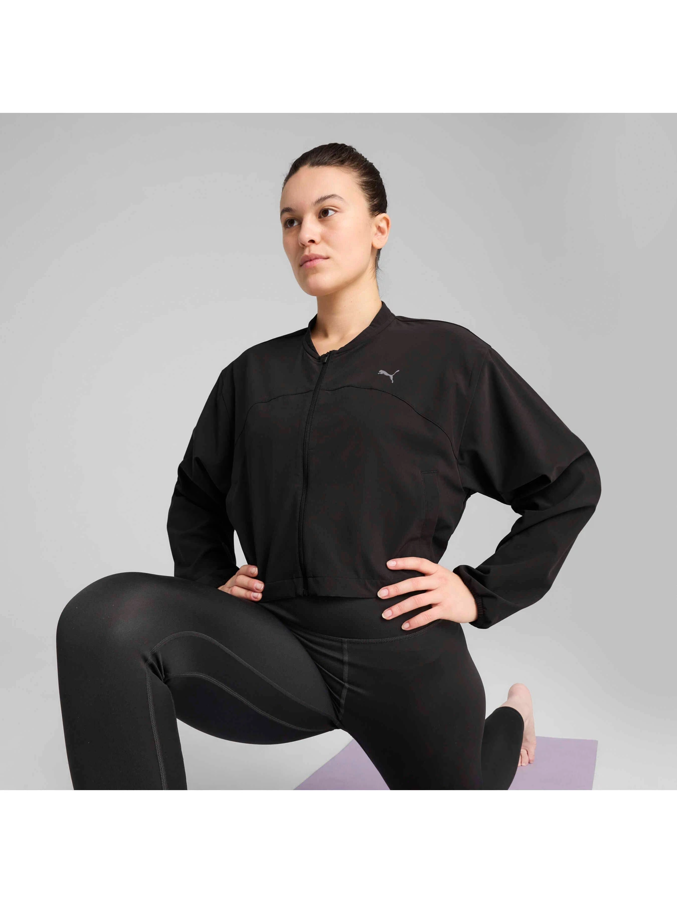 Куртки и дубленки PUMA Move Fashion Jacket модель 526698 Фото