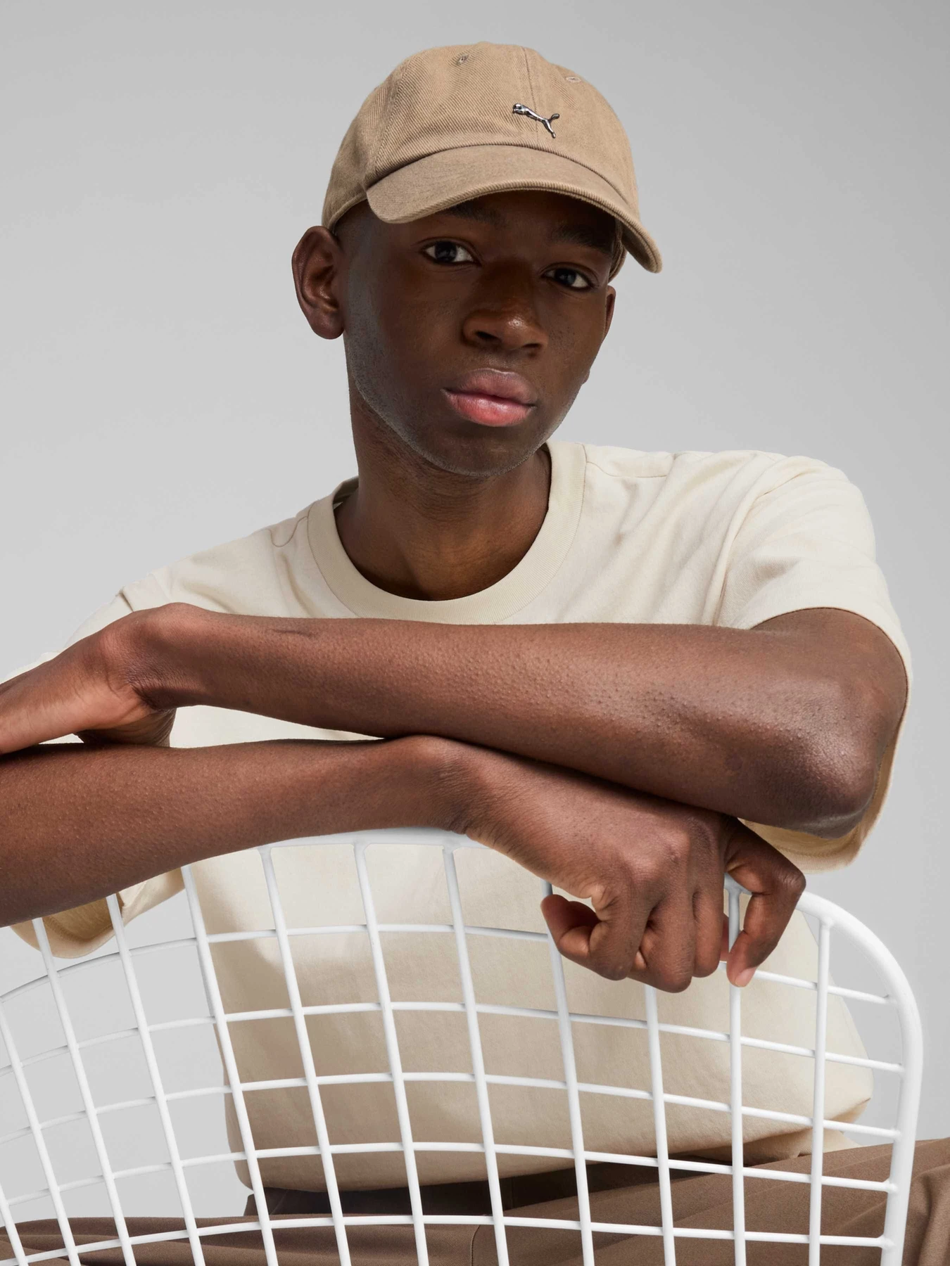 Шапки та кепки PUMA Wardrobe Ess Metal Dad Cap модель 025968 Шапки та кепки PUMA Wardrobe Ess Metal Dad Cap модель 025968 Фото