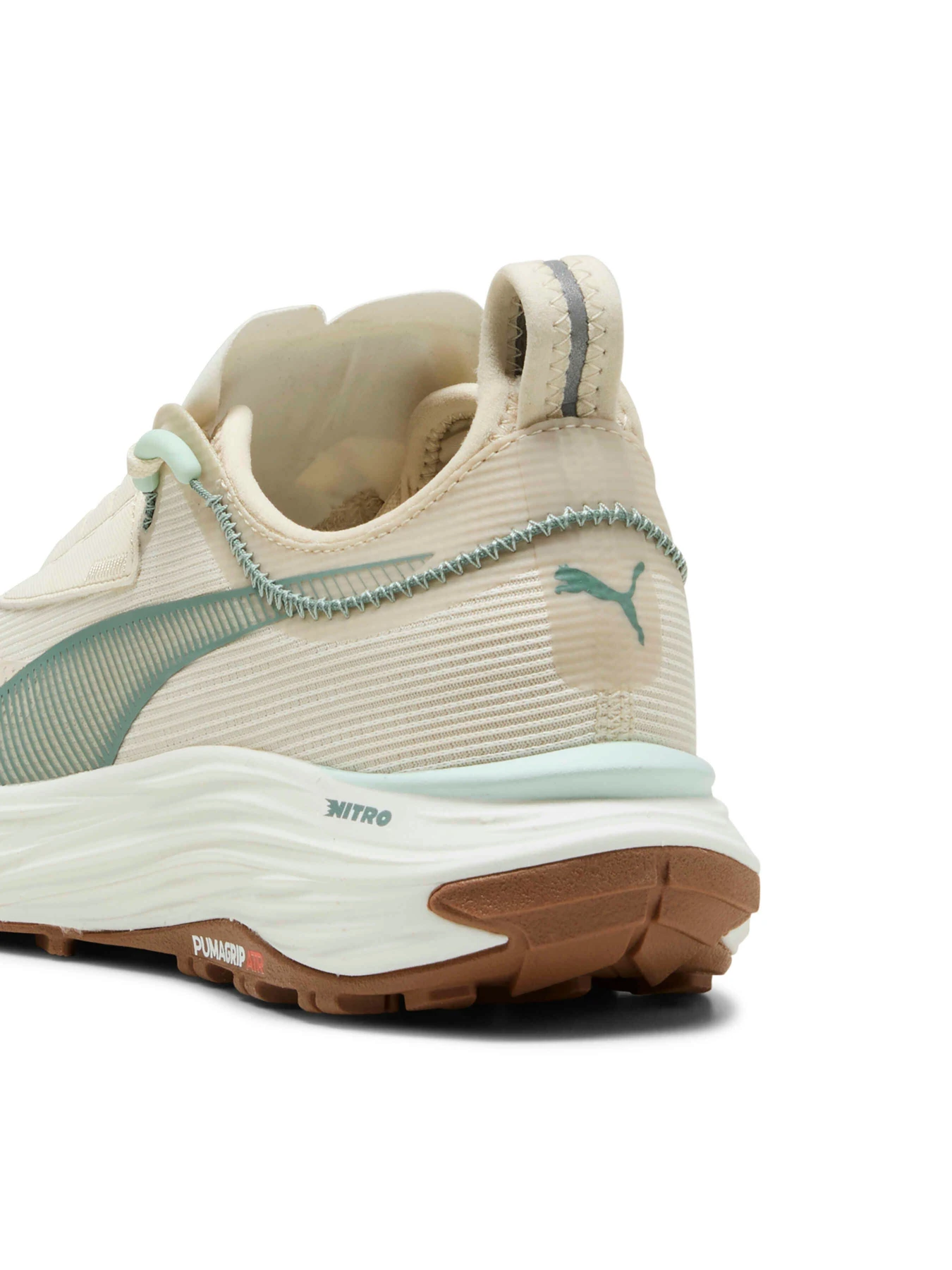Кроссовки PUMA Voyage Nitro™ 3 Wn модель 379618 Фото