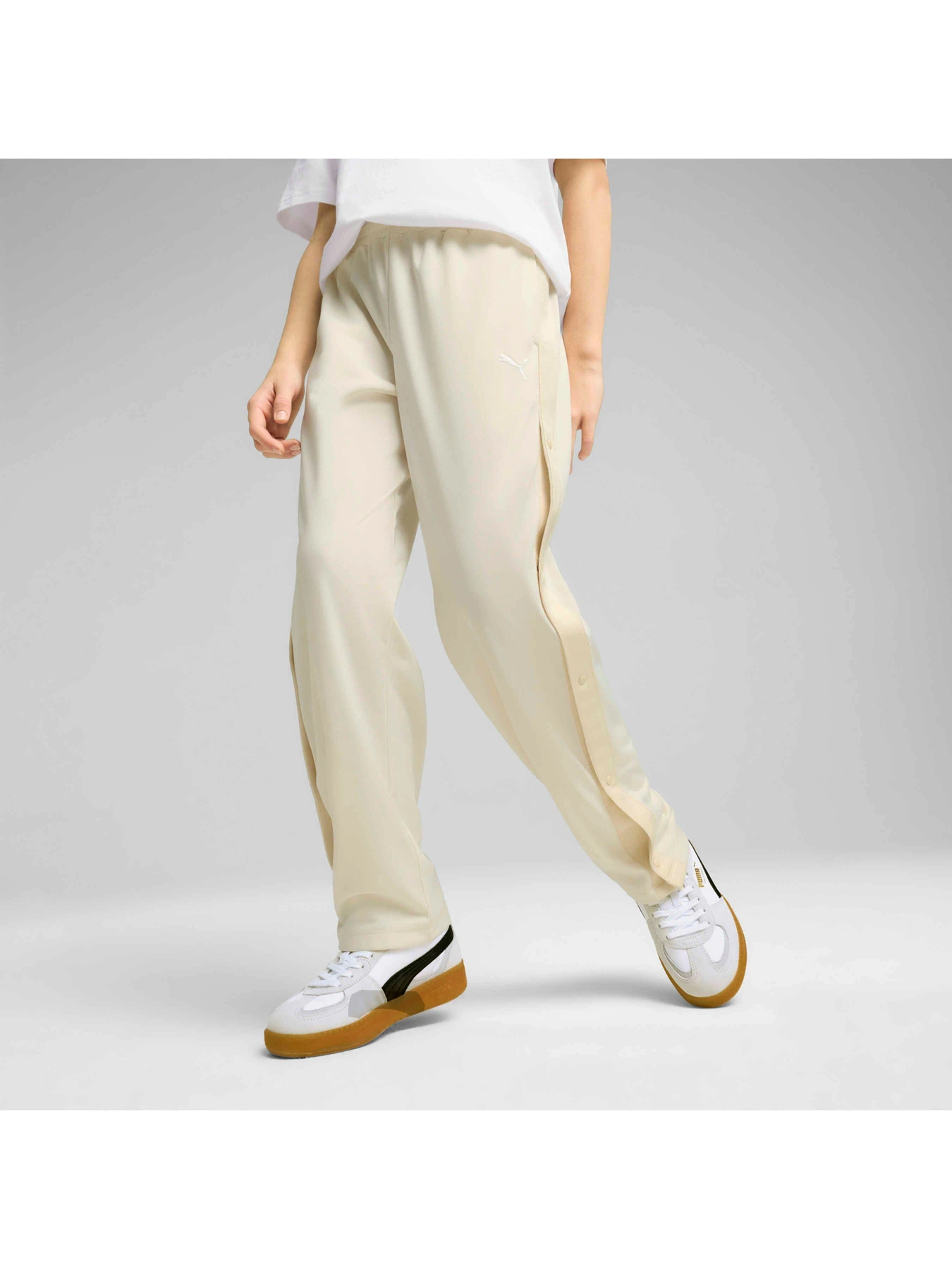 Брюки PUMA Wardrobe Ess Popper Pants модель 629897 Брюки PUMA Wardrobe Ess Popper Pants модель 629897 Фото
