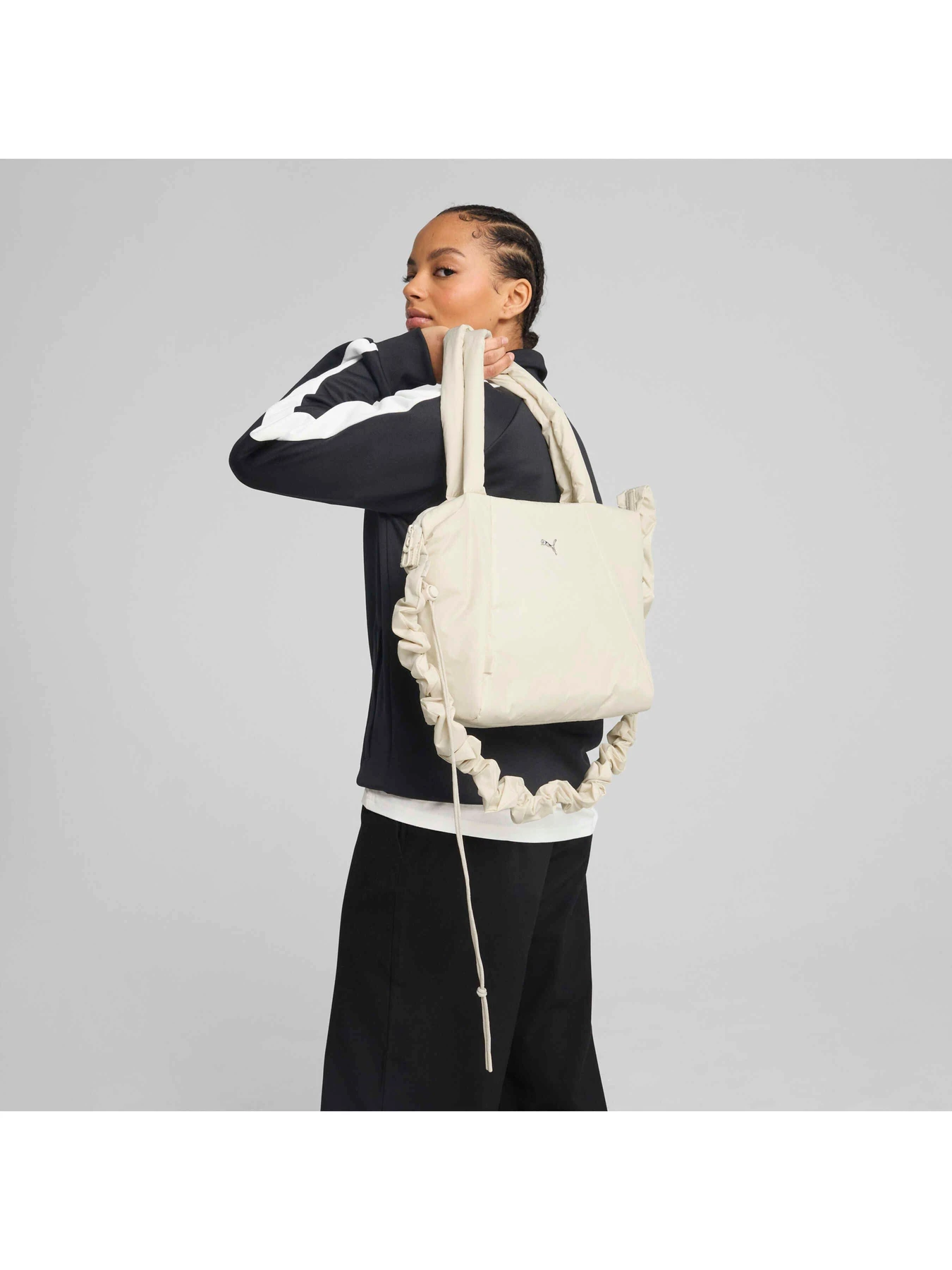 Сумки PUMA Slouchy Small Shopper модель 091444 Сумки PUMA Slouchy Small Shopper модель 091444 Фото