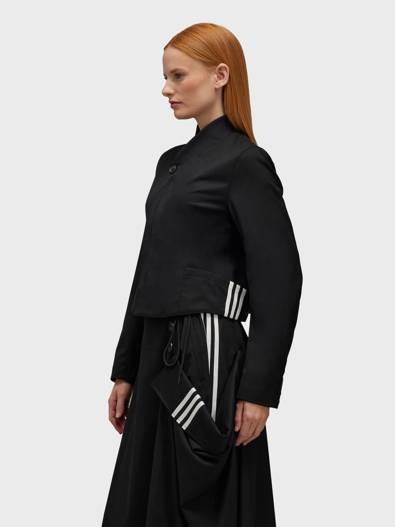Худи и свитшоты Adidas модель IW7459 Худи и свитшоты Adidas модель IW7459 Фото