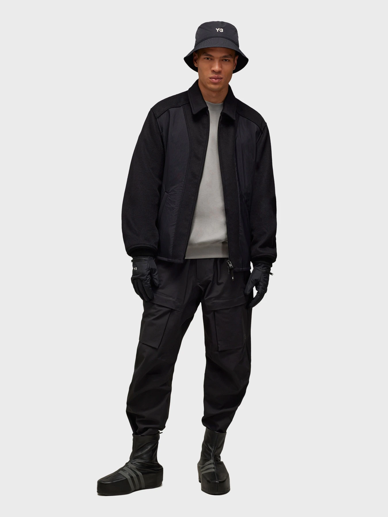Куртки и дубленки Adidas модель IW7505 Фото