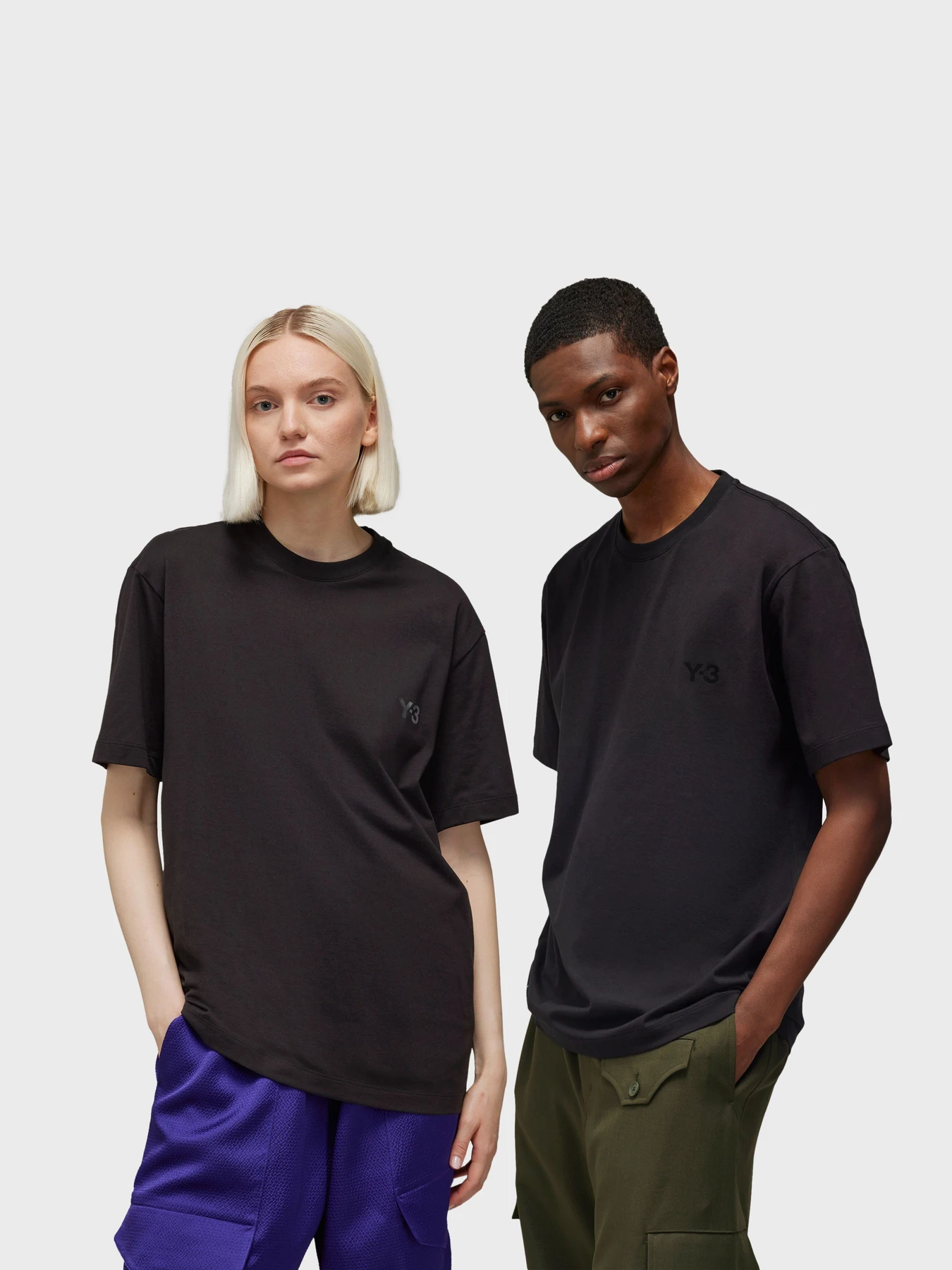 Футболки і поло Adidas модель IW2472 Футболки і поло Adidas модель IW2472 Фото