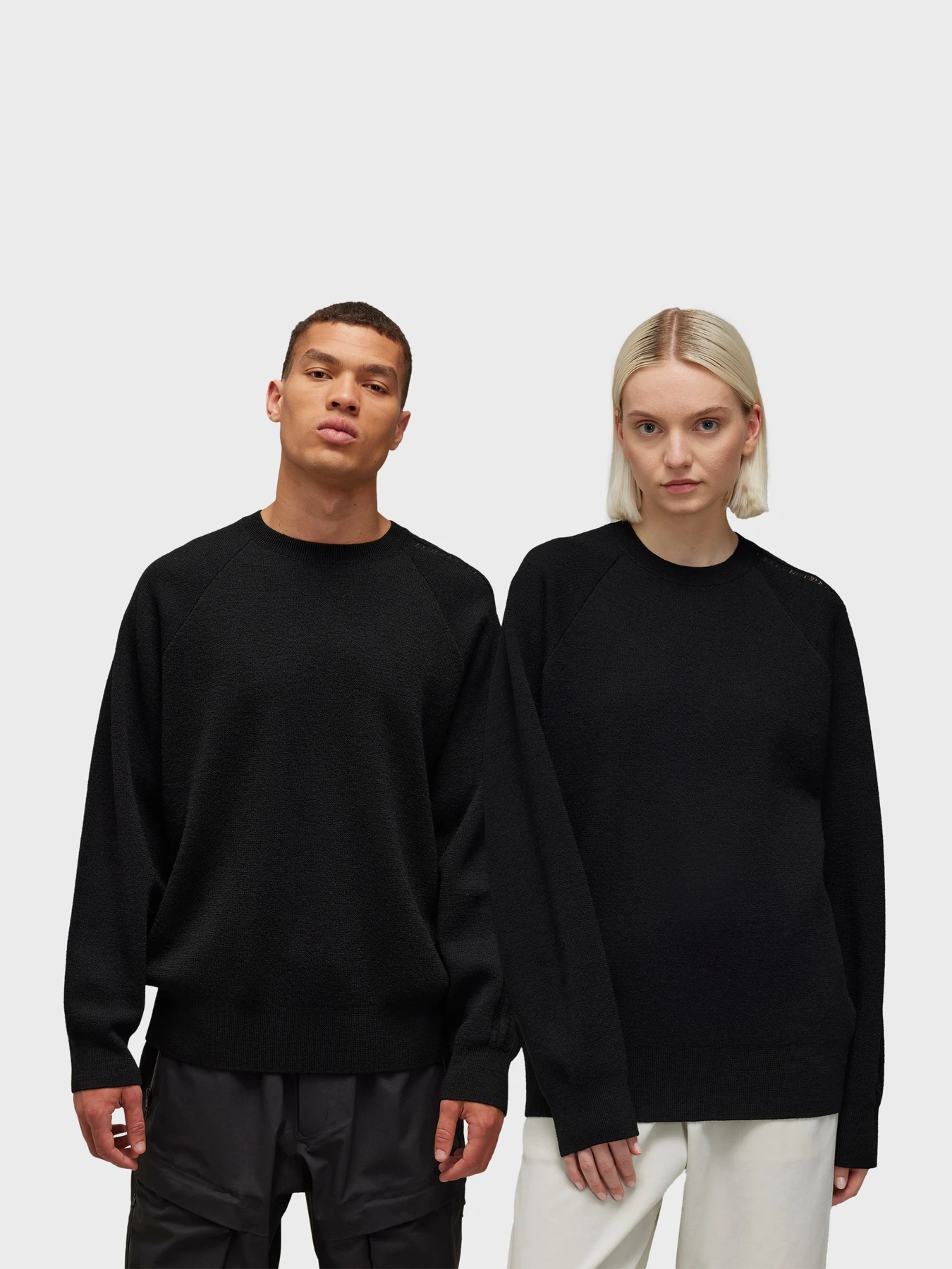 Худі та світшоти Adidas модель IW7483 Фото