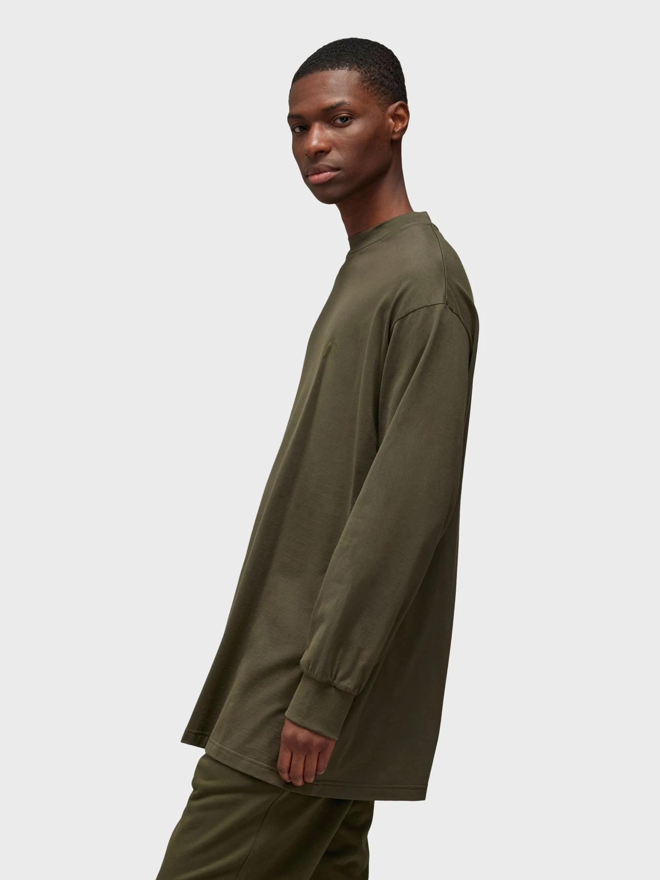 Худи и свитшоты Adidas модель JD9820 Фото