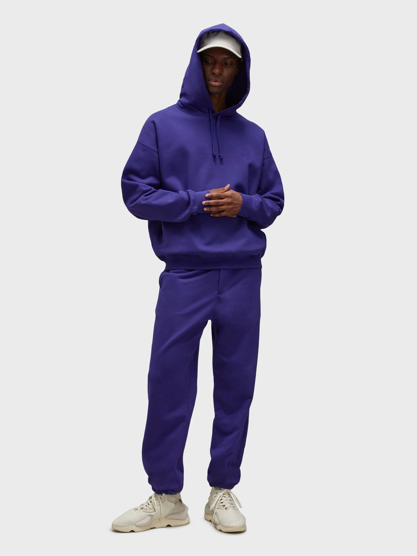 Худи и свитшоты Adidas модель JD9816 Фото