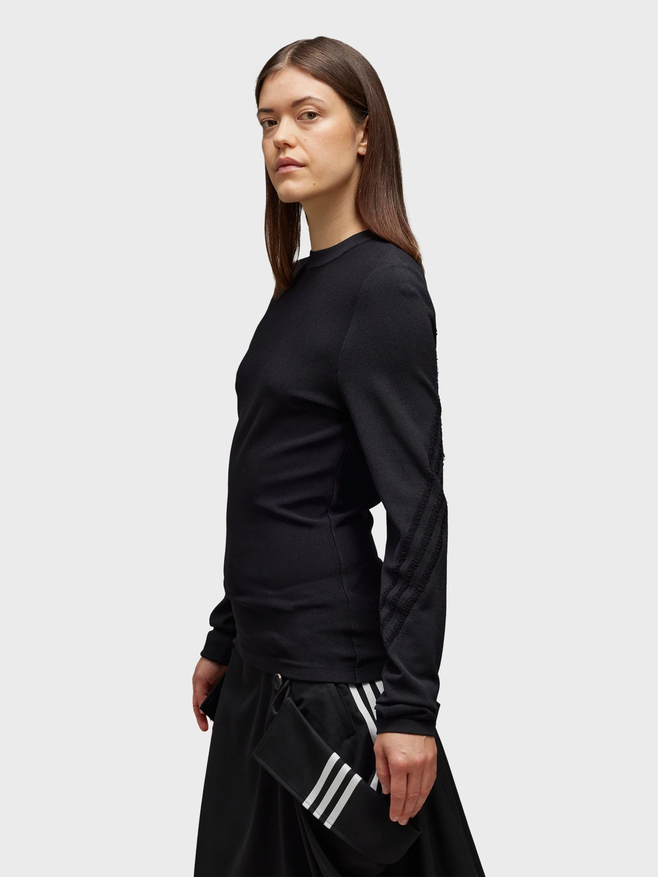 Худи и свитшоты Adidas модель IW0063 Худи и свитшоты Adidas модель IW0063 Фото