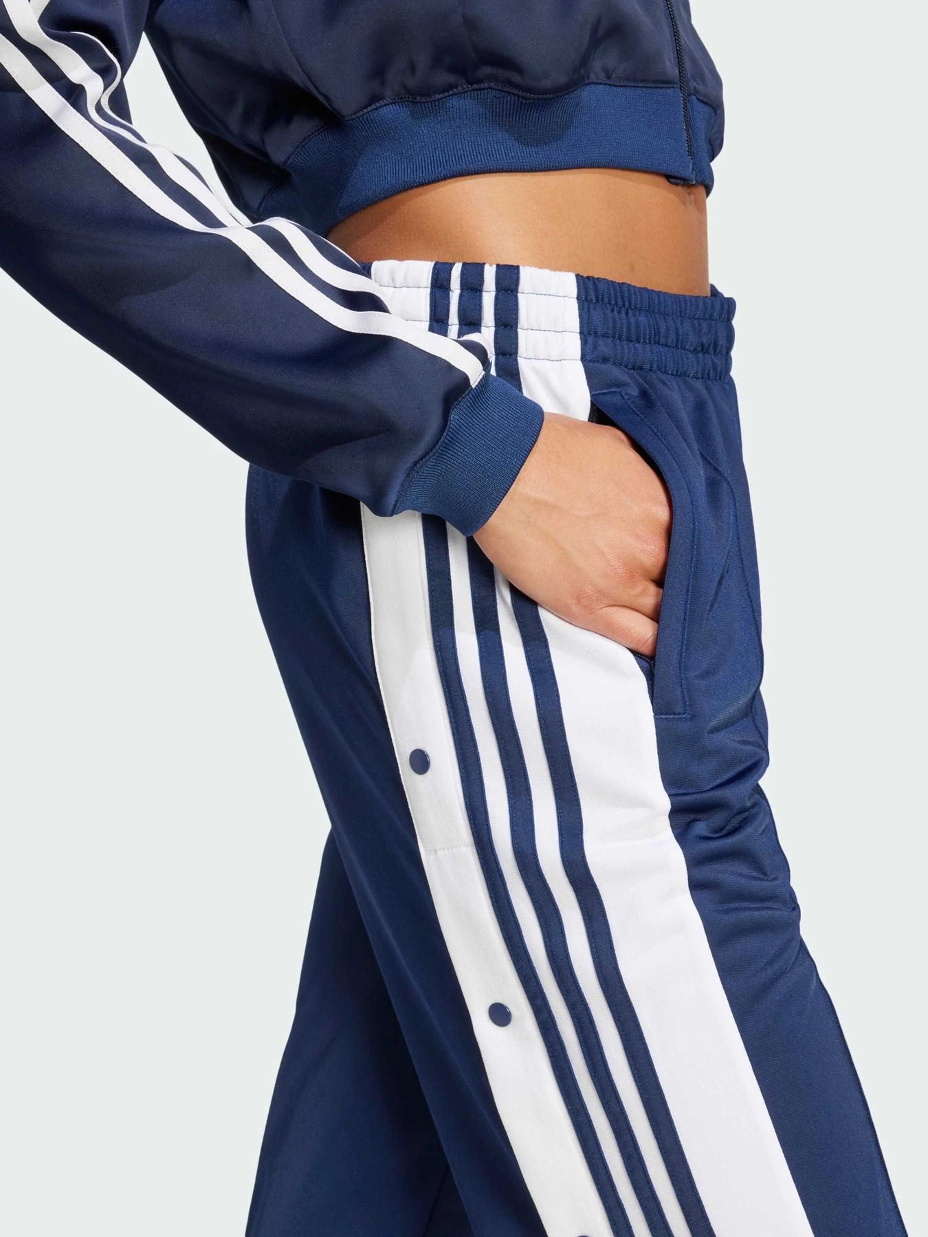 Брюки Adidas Adicolor модель JD0853 Фото